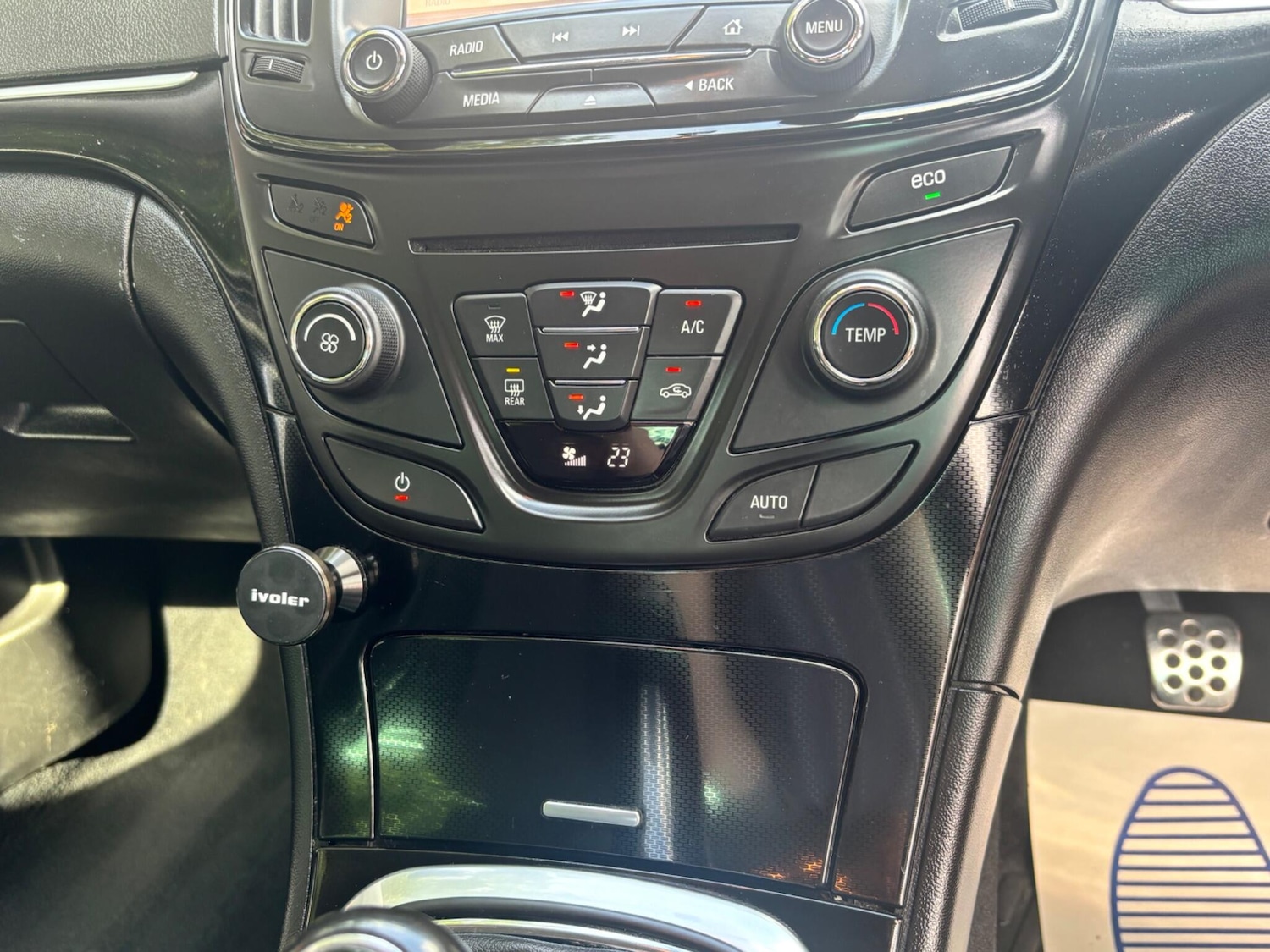 Vehicle 44