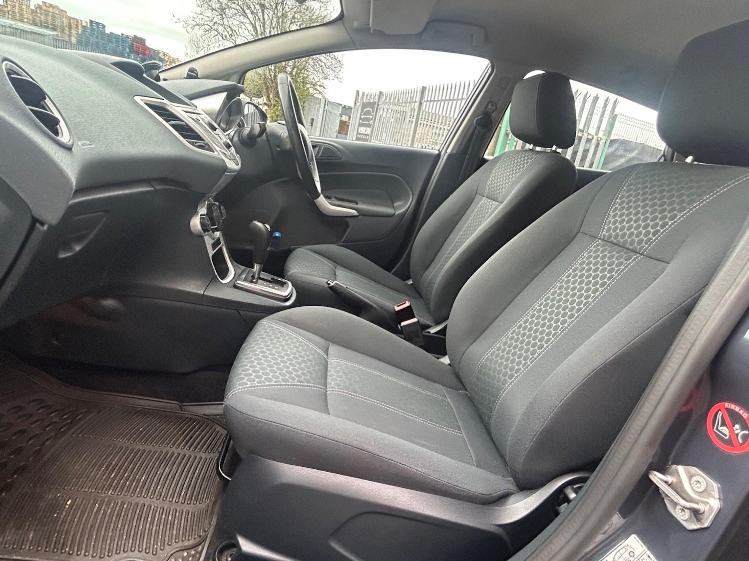 Used Ford Fiesta 2011 for sale - 78034684: Photo 13