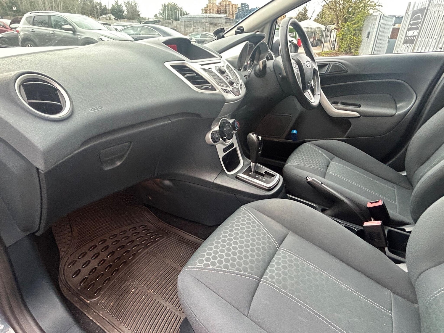 Used Ford Fiesta 2011 for sale - 78034684: Photo 14