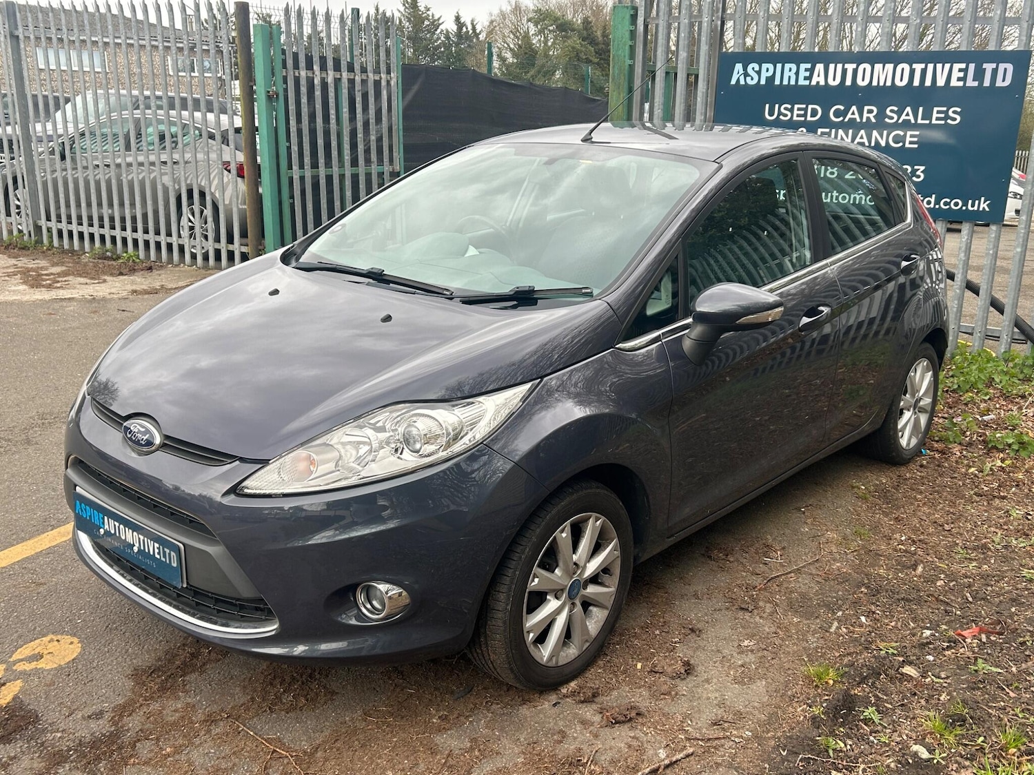 Used Ford Fiesta 2011 for sale - 78034684: Photo 2