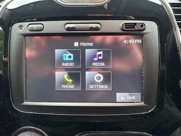 Used Renault Captur 2015 for sale - 76295376: Photo 24