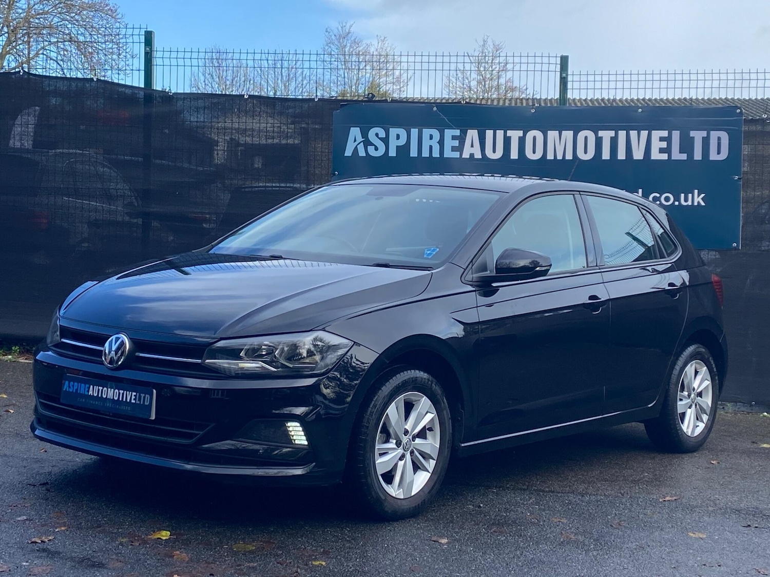 Used Volkswagen Polo 2018 for sale - 76898381: Photo 3