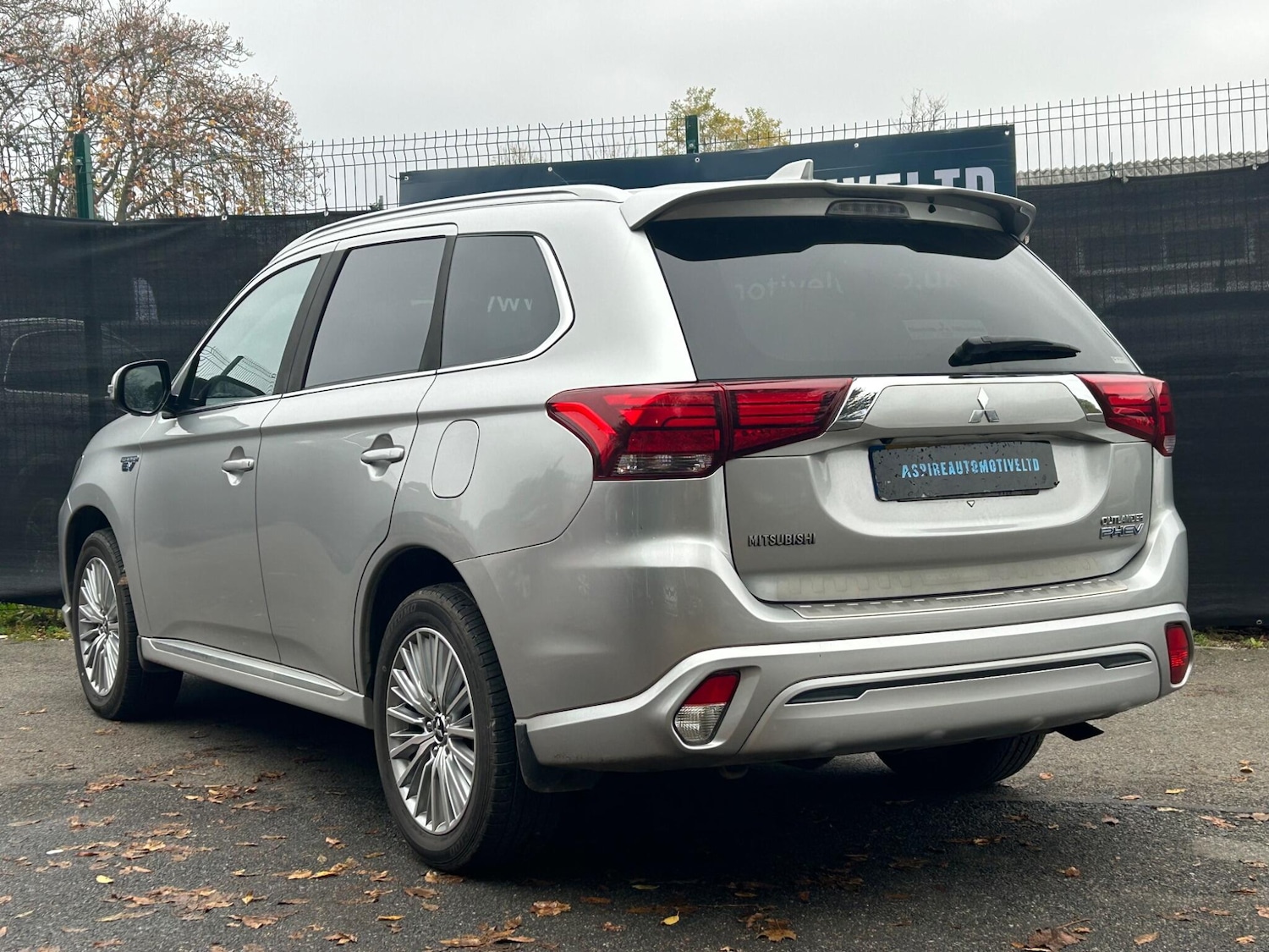 Used Mitsubishi Outlander 2018 for sale - 76953165: Photo 4