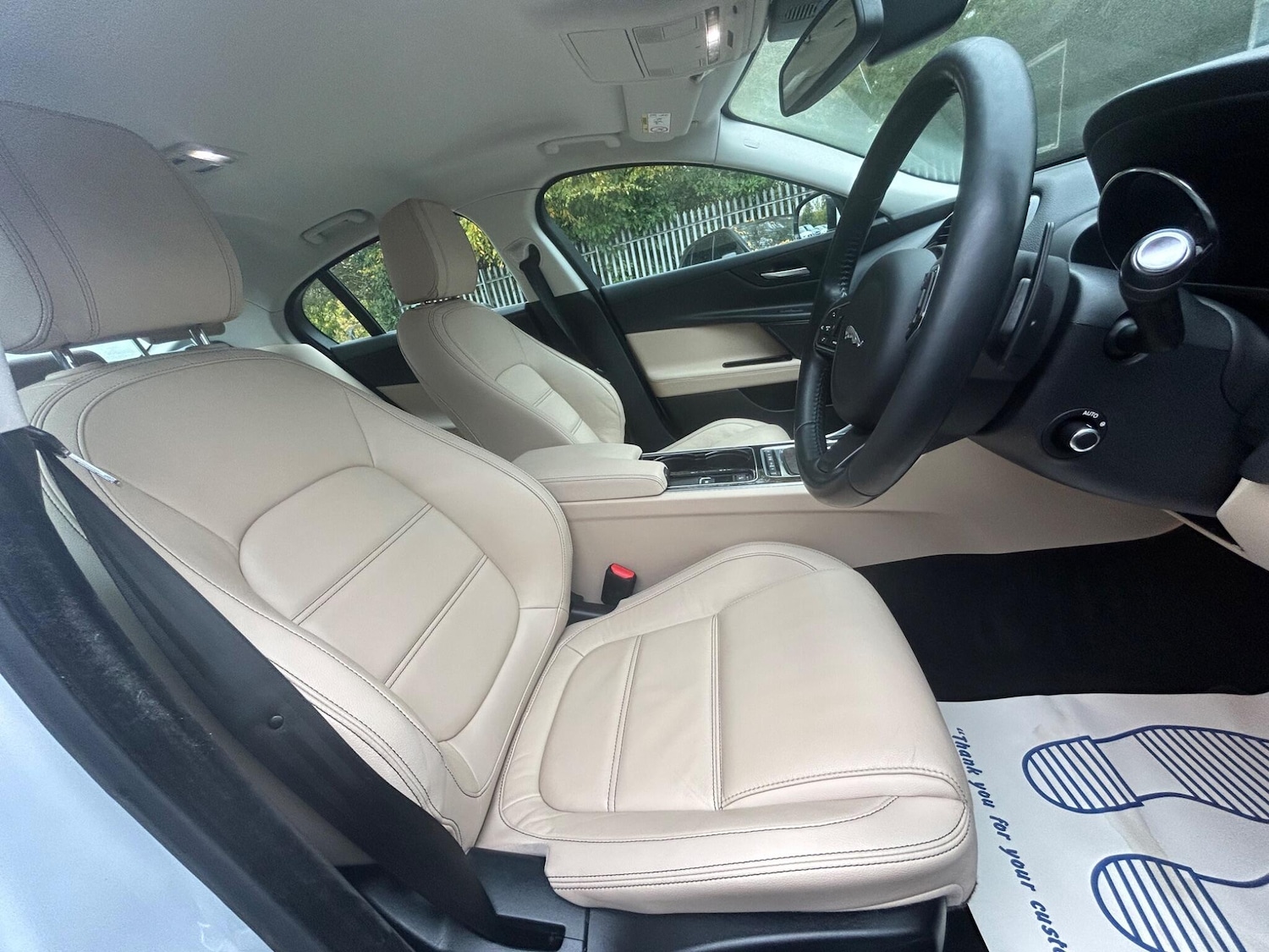 Used Jaguar XE 2015 for sale - 76440624: Photo 12