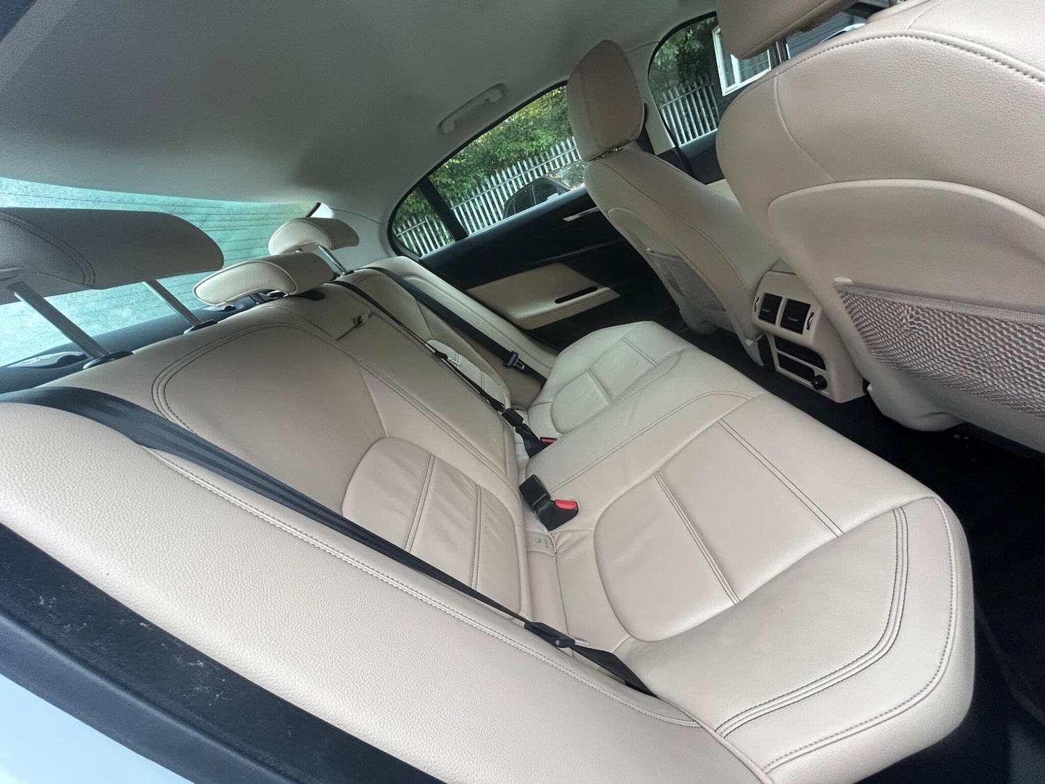 Used Jaguar XE 2015 for sale - 76440624: Photo 23