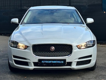 Used Jaguar XE 2015 for sale - 76440624: Photo