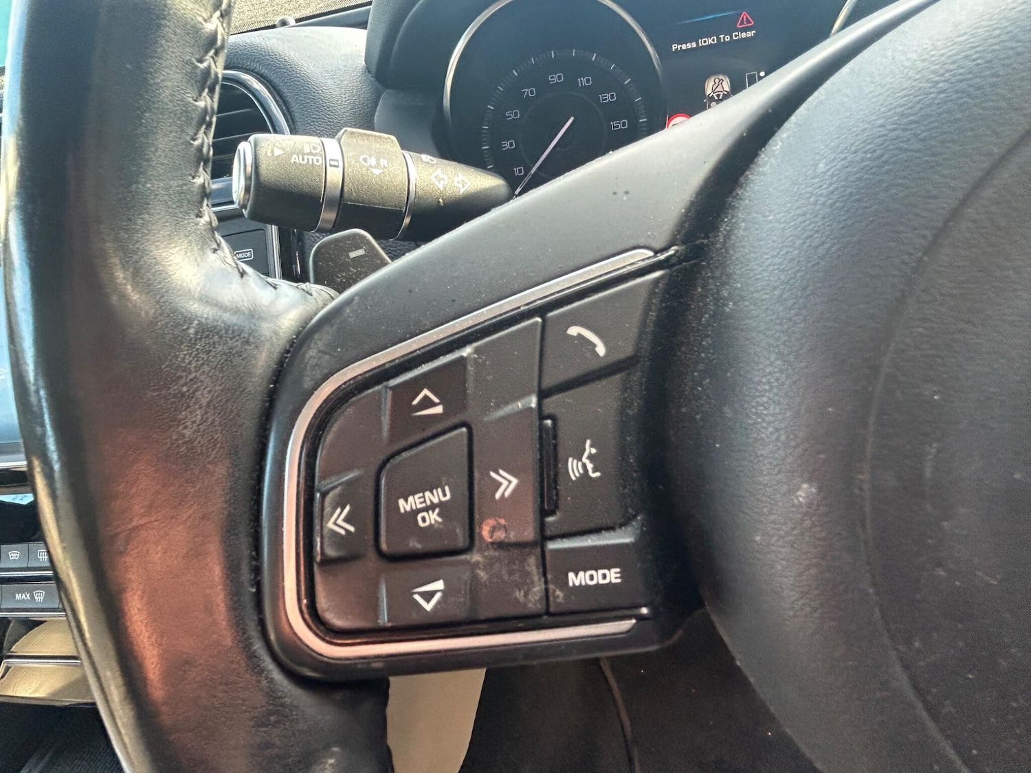 Used Jaguar XE 2015 for sale - 76440624: Photo 31