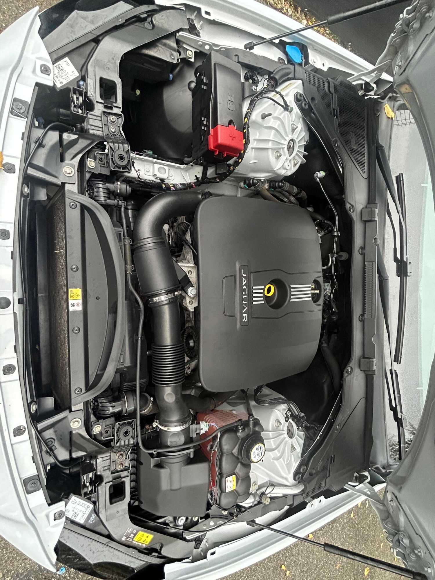 Used Jaguar XE 2015 for sale - 76440624: Photo 46