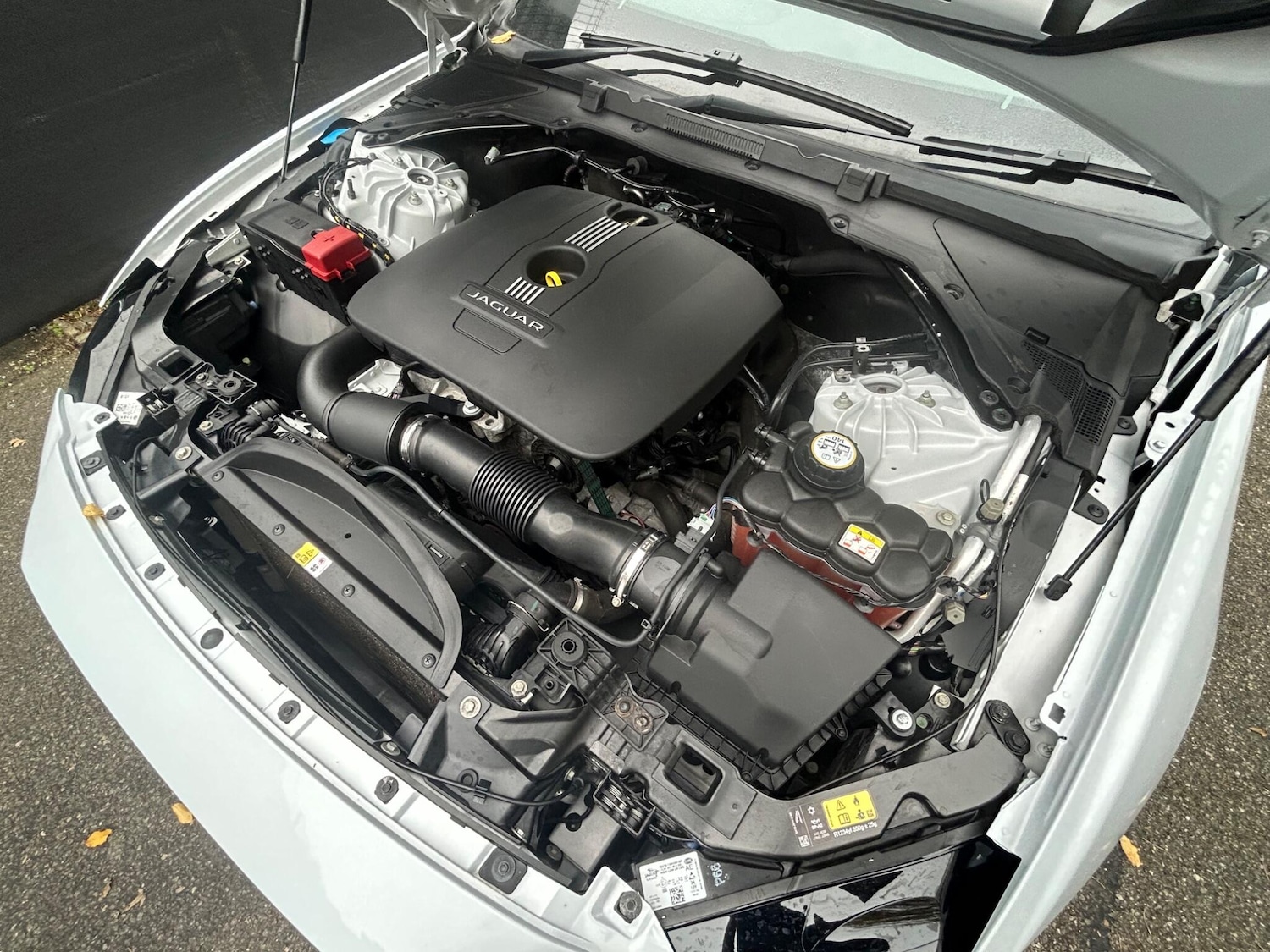 Used Jaguar XE 2015 for sale - 76440624: Photo 47