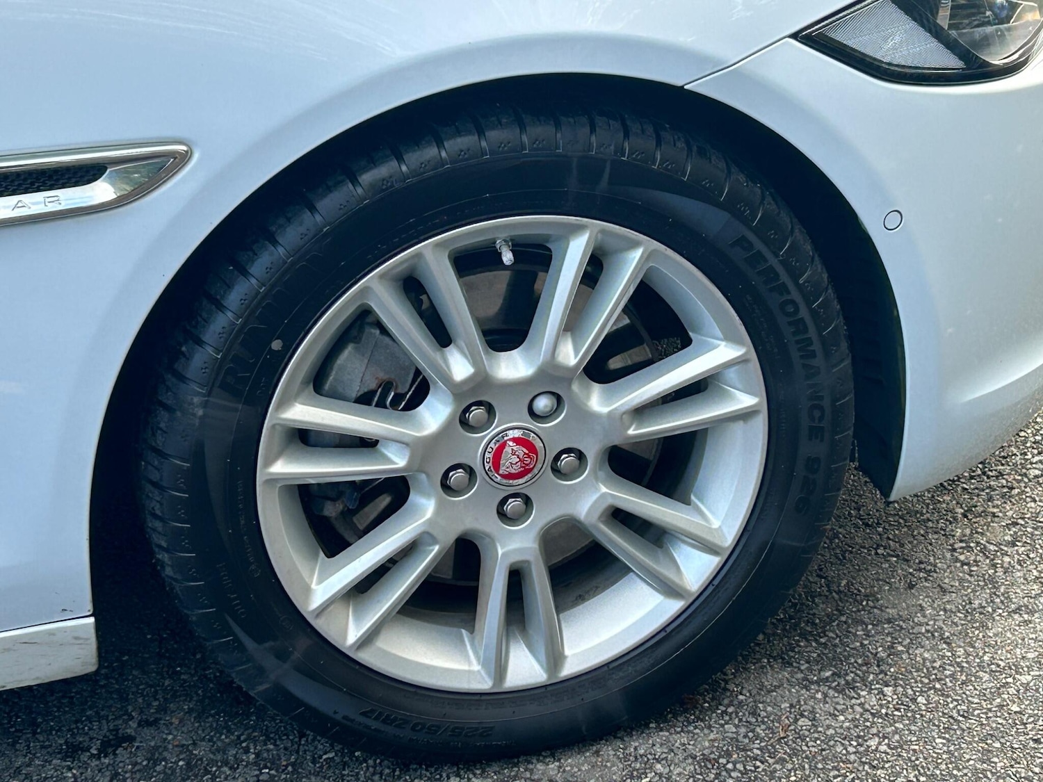 Used Jaguar XE 2015 for sale - 76440624: Photo 49