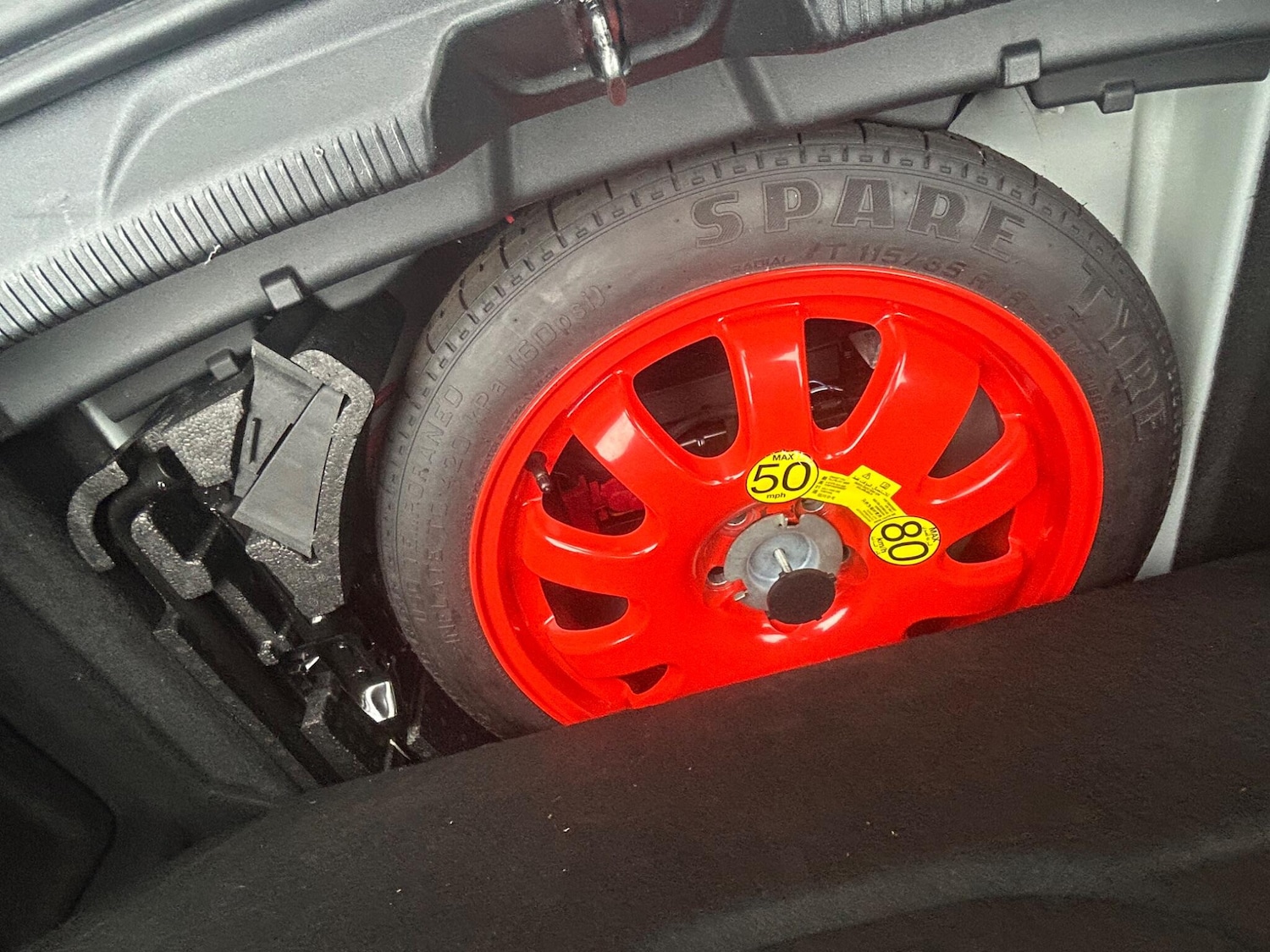 Used Jaguar XE 2015 for sale - 76440624: Photo 53