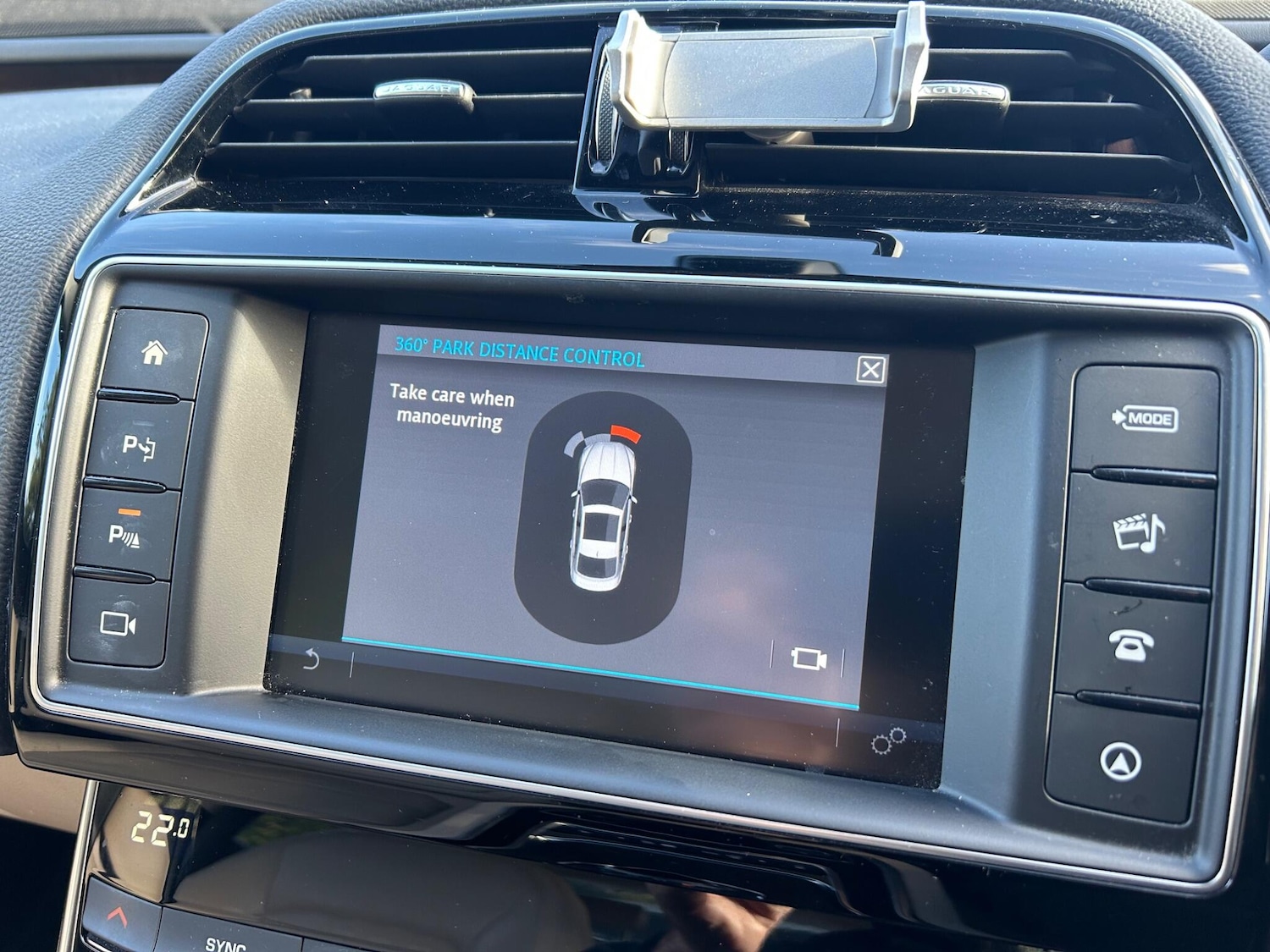 Used Jaguar XE 2015 for sale - 76440624: Photo 56