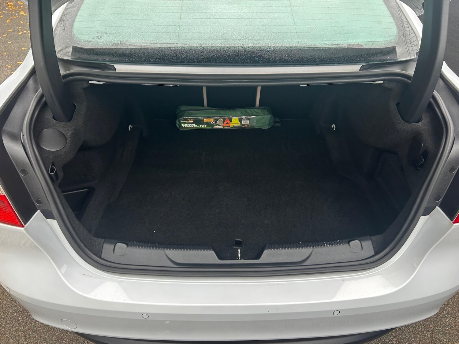 Used Jaguar XE 2015 for sale - 76440624: Photo 68