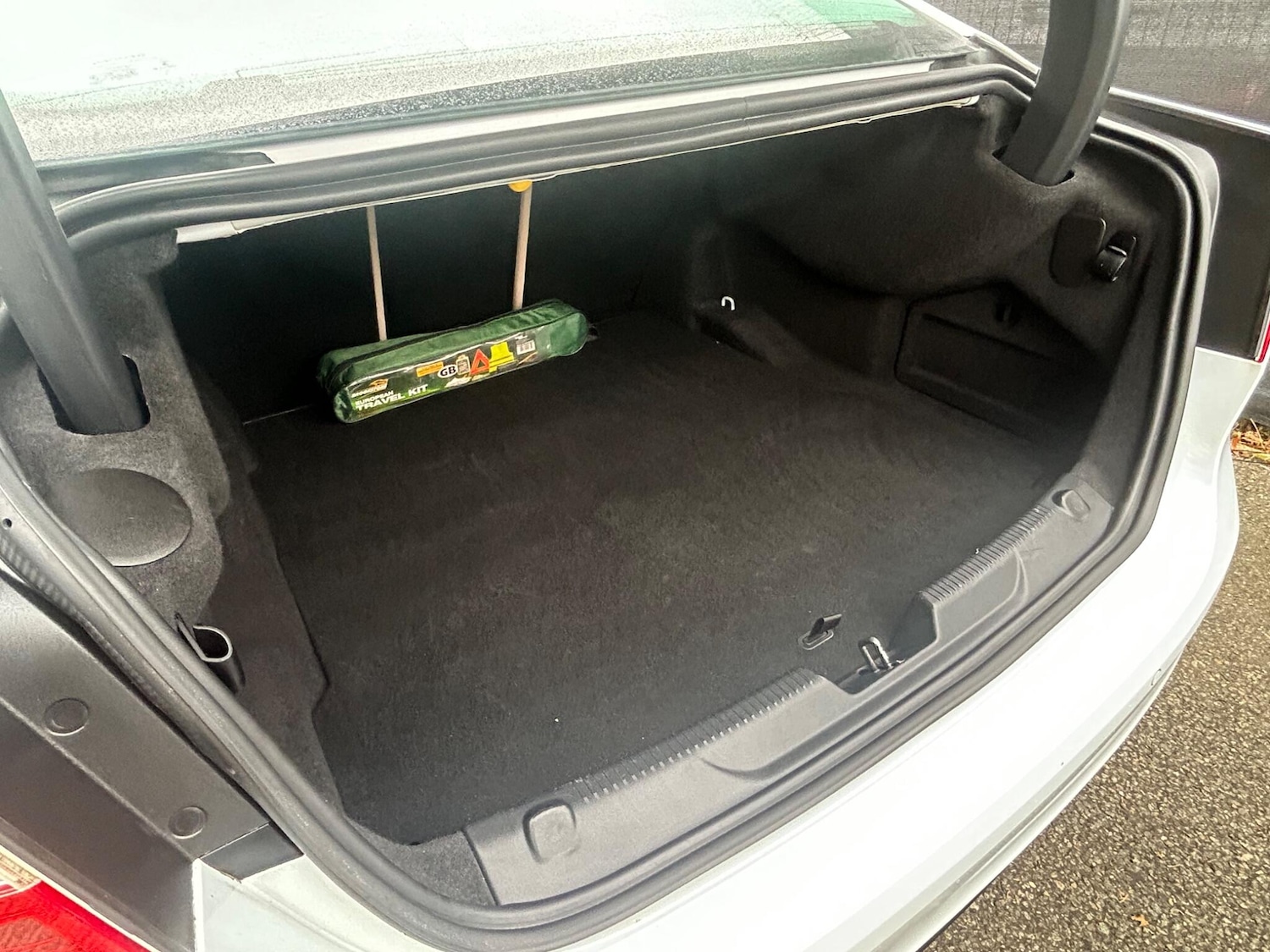 Used Jaguar XE 2015 for sale - 76440624: Photo 69