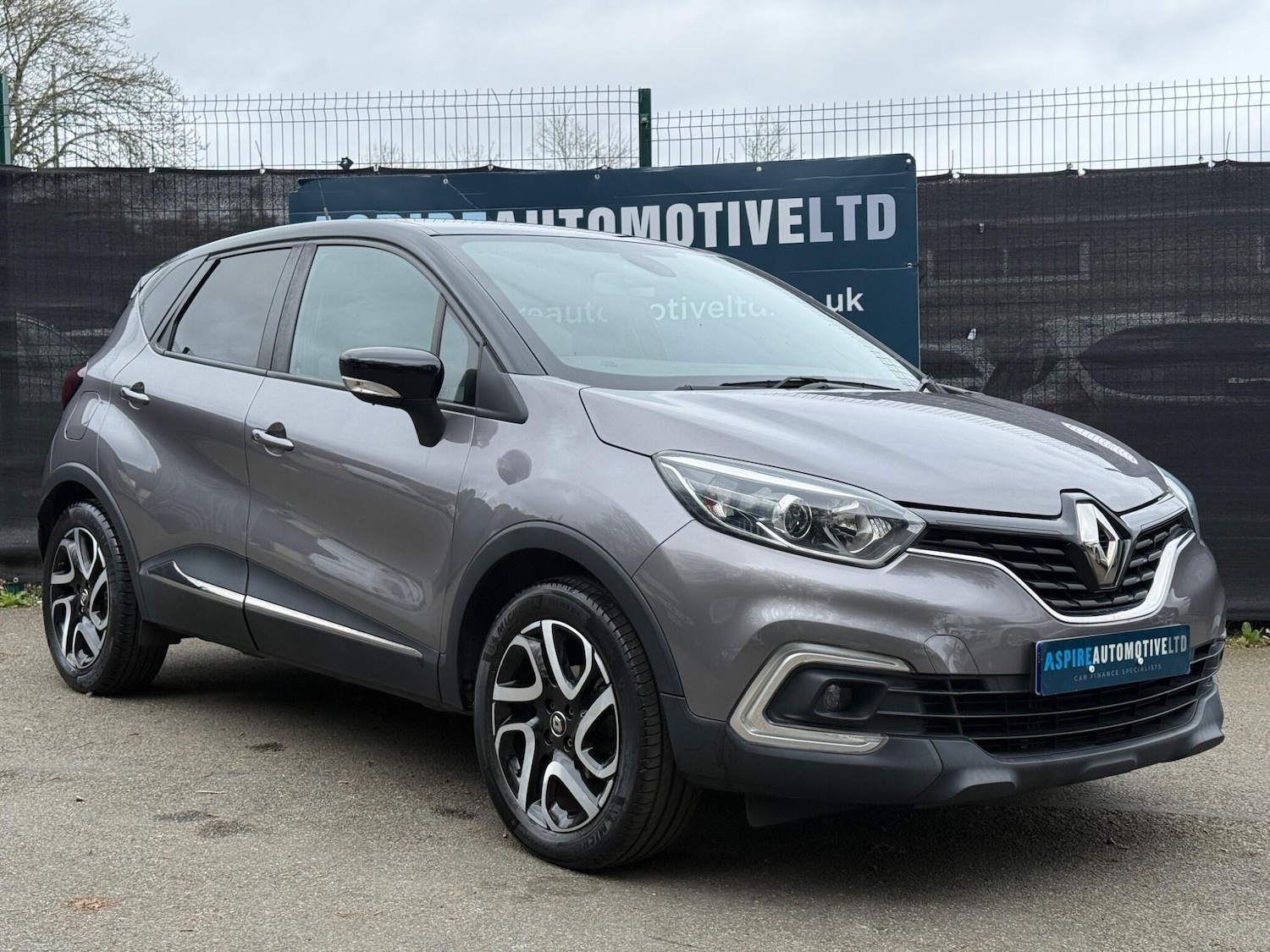 Used Renault Captur 2020 for sale - 78072750: Photo 1