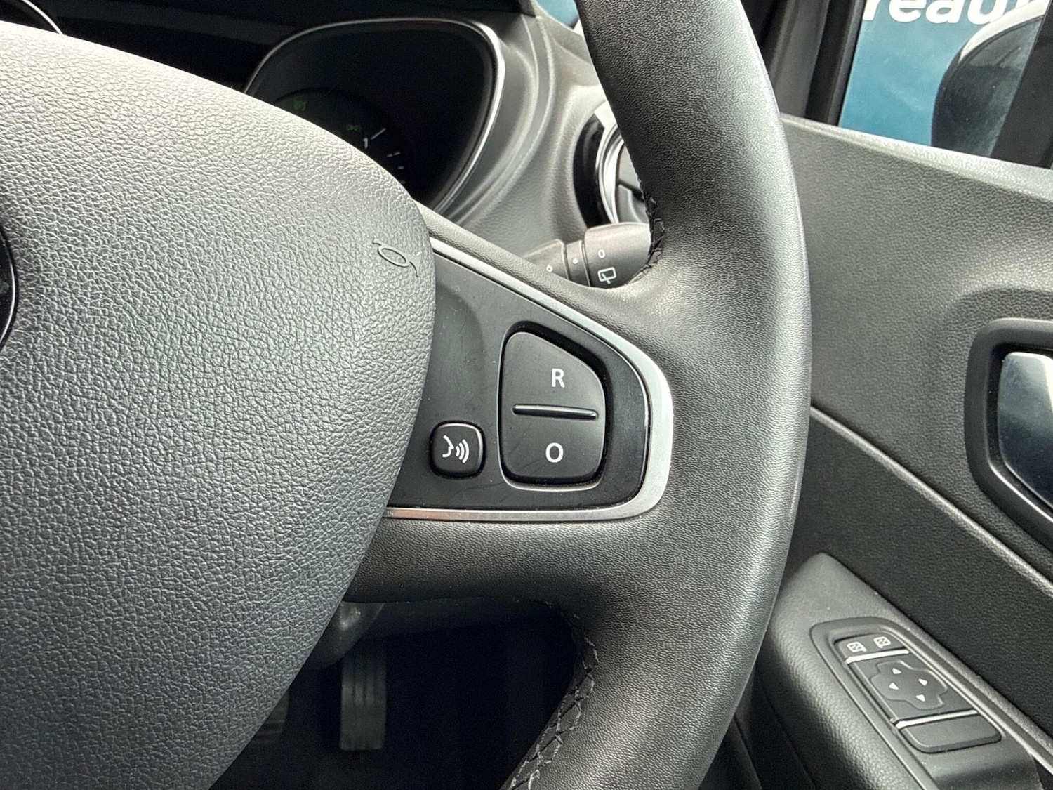 Used Renault Captur 2020 for sale - 78072750: Photo 13