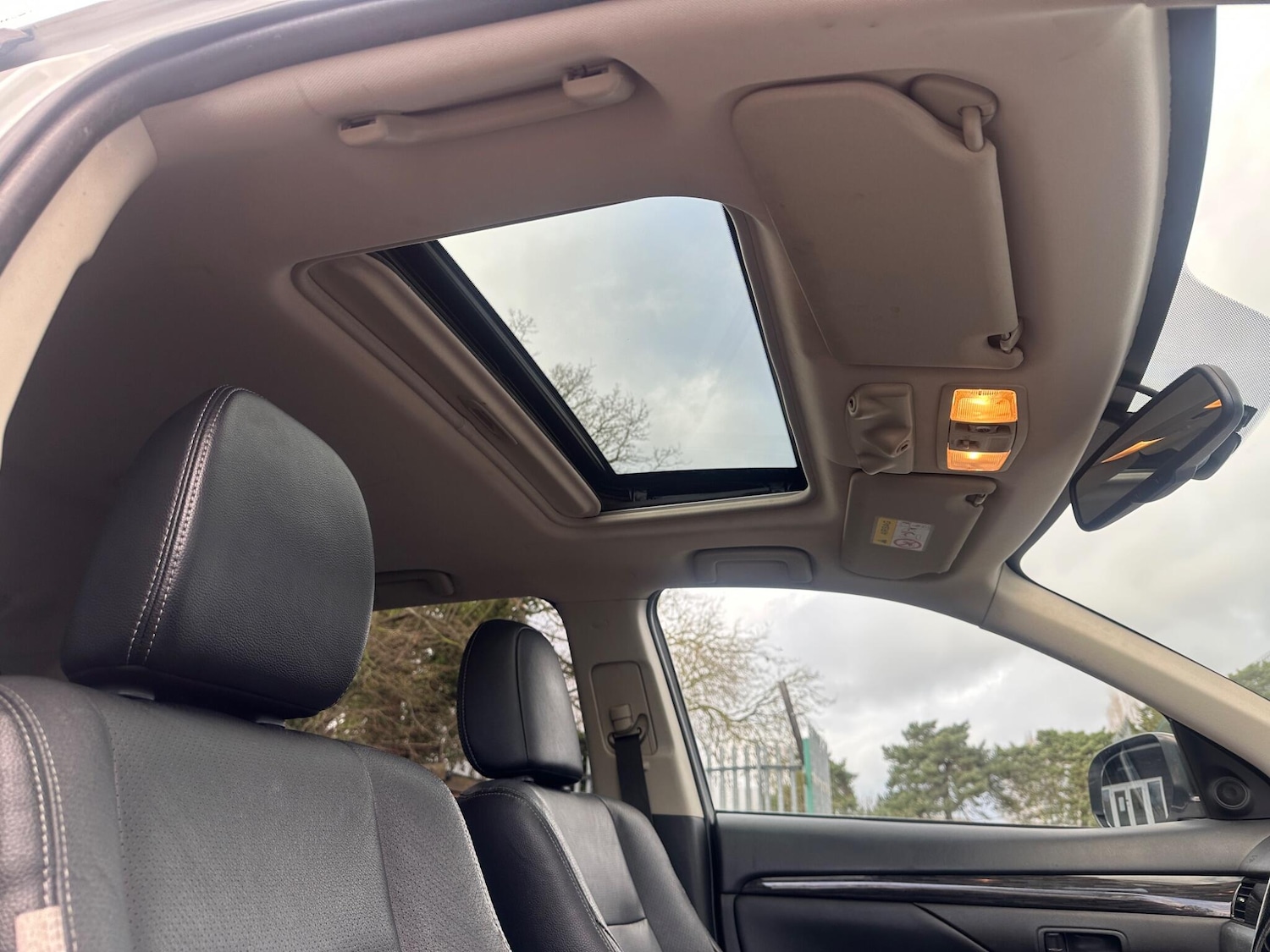 Used Mitsubishi Outlander 2016 for sale - 77229569: Photo 14