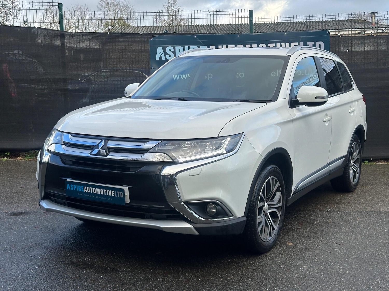 Used Mitsubishi Outlander 2016 for sale - 77229569: Photo 3
