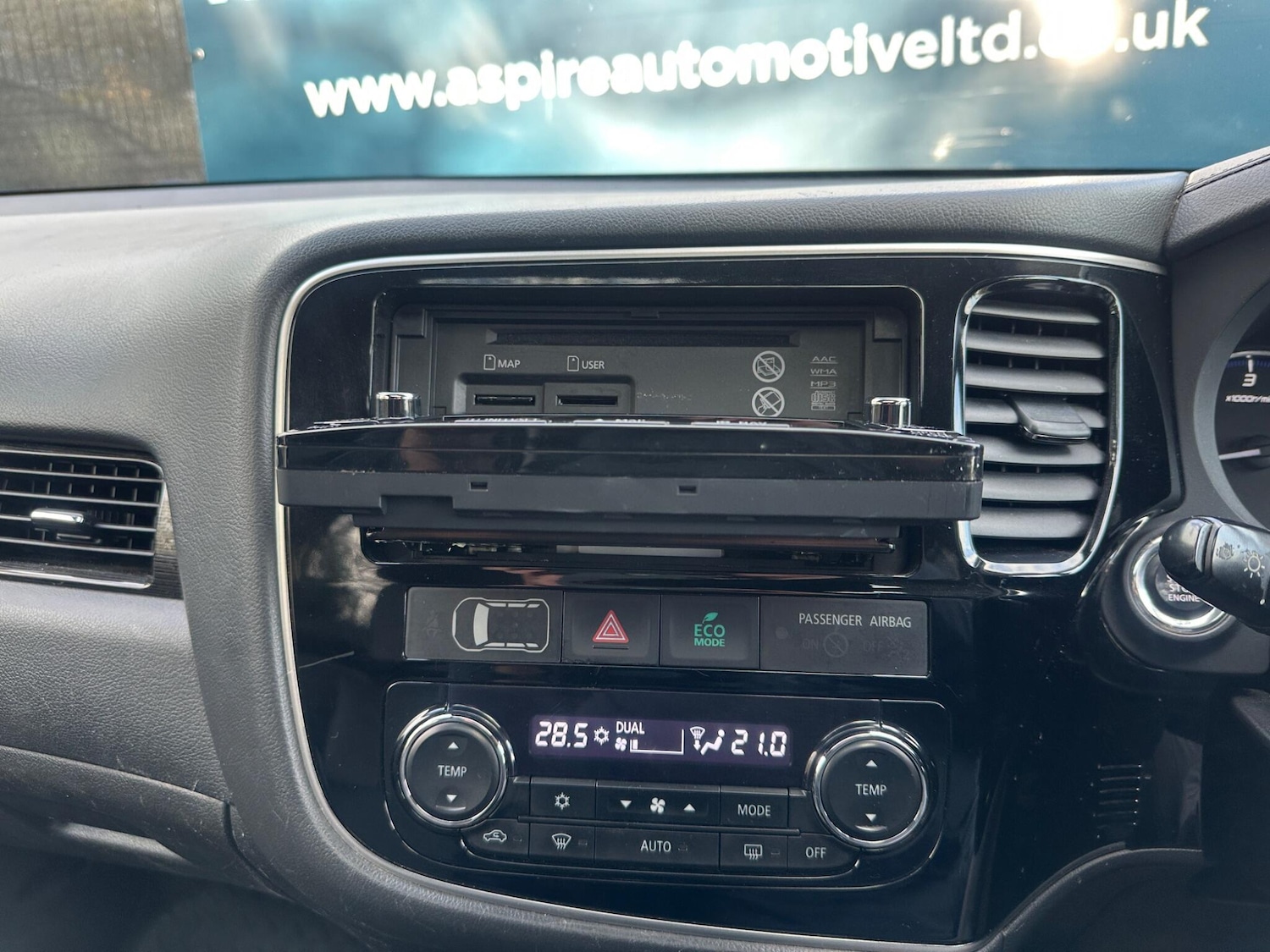 Used Mitsubishi Outlander 2016 for sale - 77229569: Photo 41