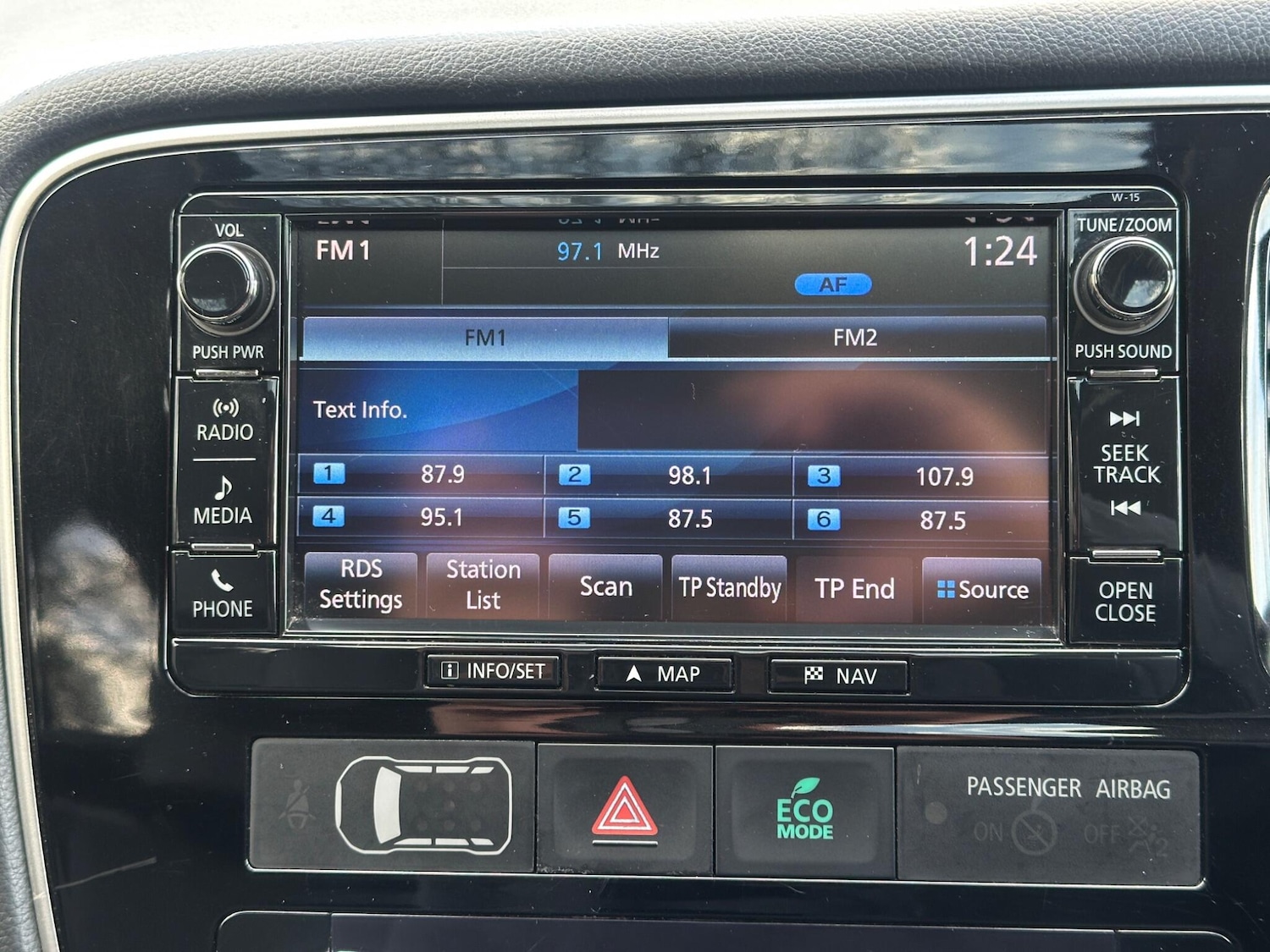 Used Mitsubishi Outlander 2016 for sale - 77229569: Photo 44