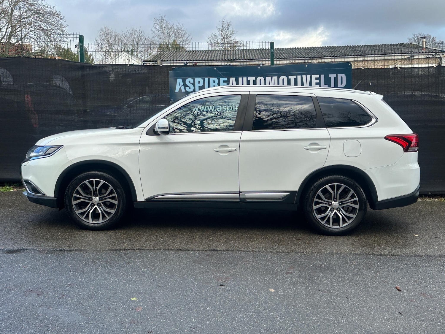 Used Mitsubishi Outlander 2016 for sale - 77229569: Photo 5