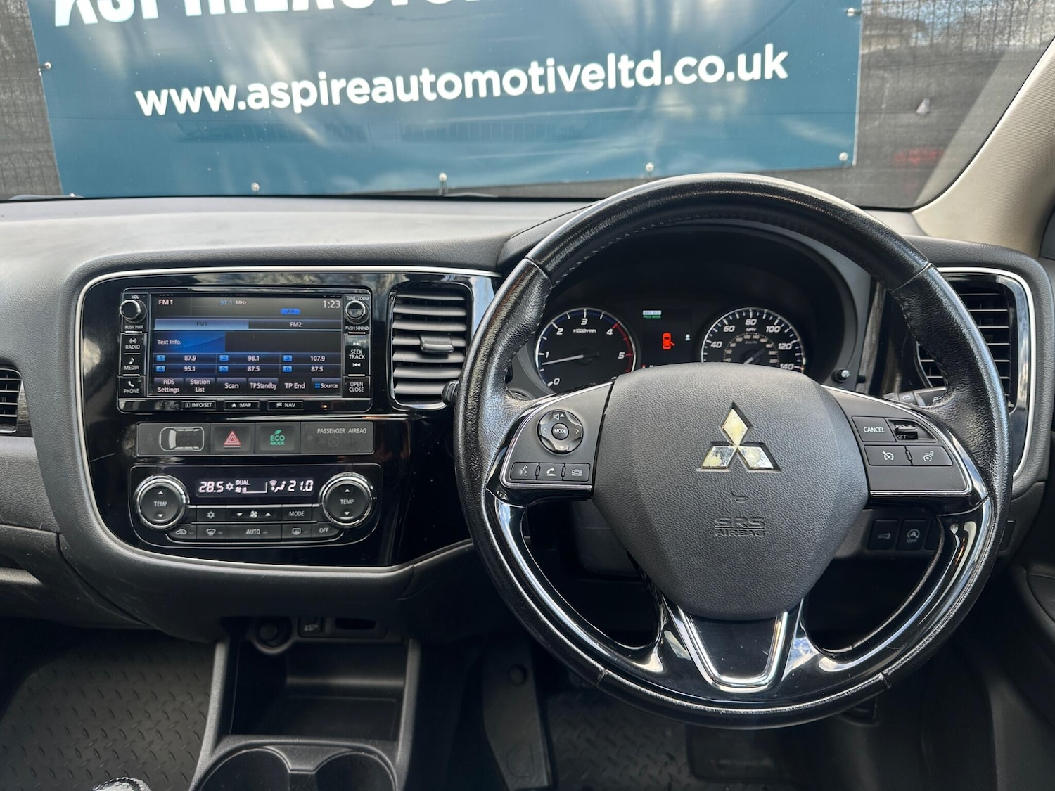 Used Mitsubishi Outlander 2016 for sale - 77229569: Photo 58