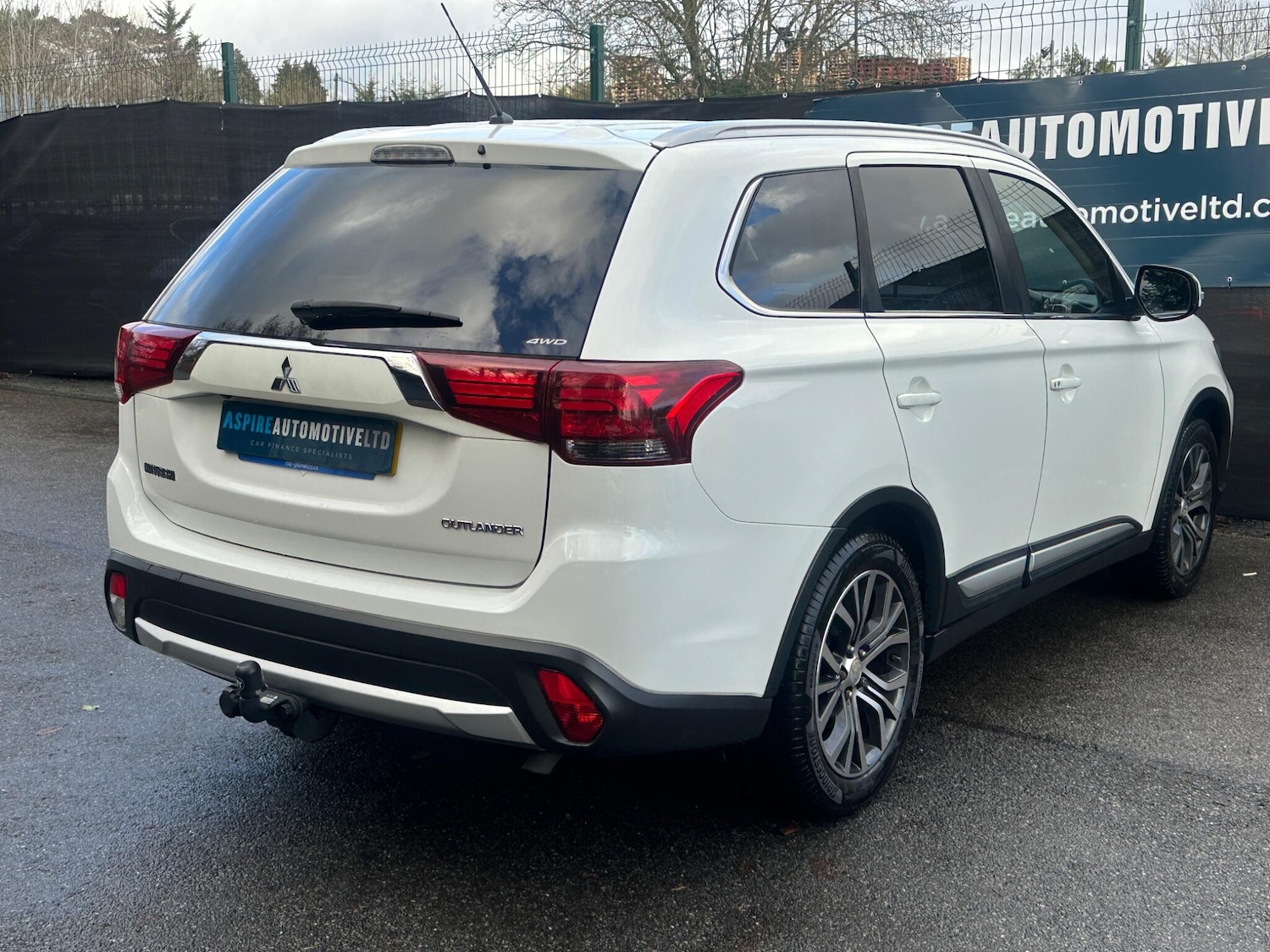 Used Mitsubishi Outlander 2016 for sale - 77229569: Photo 8