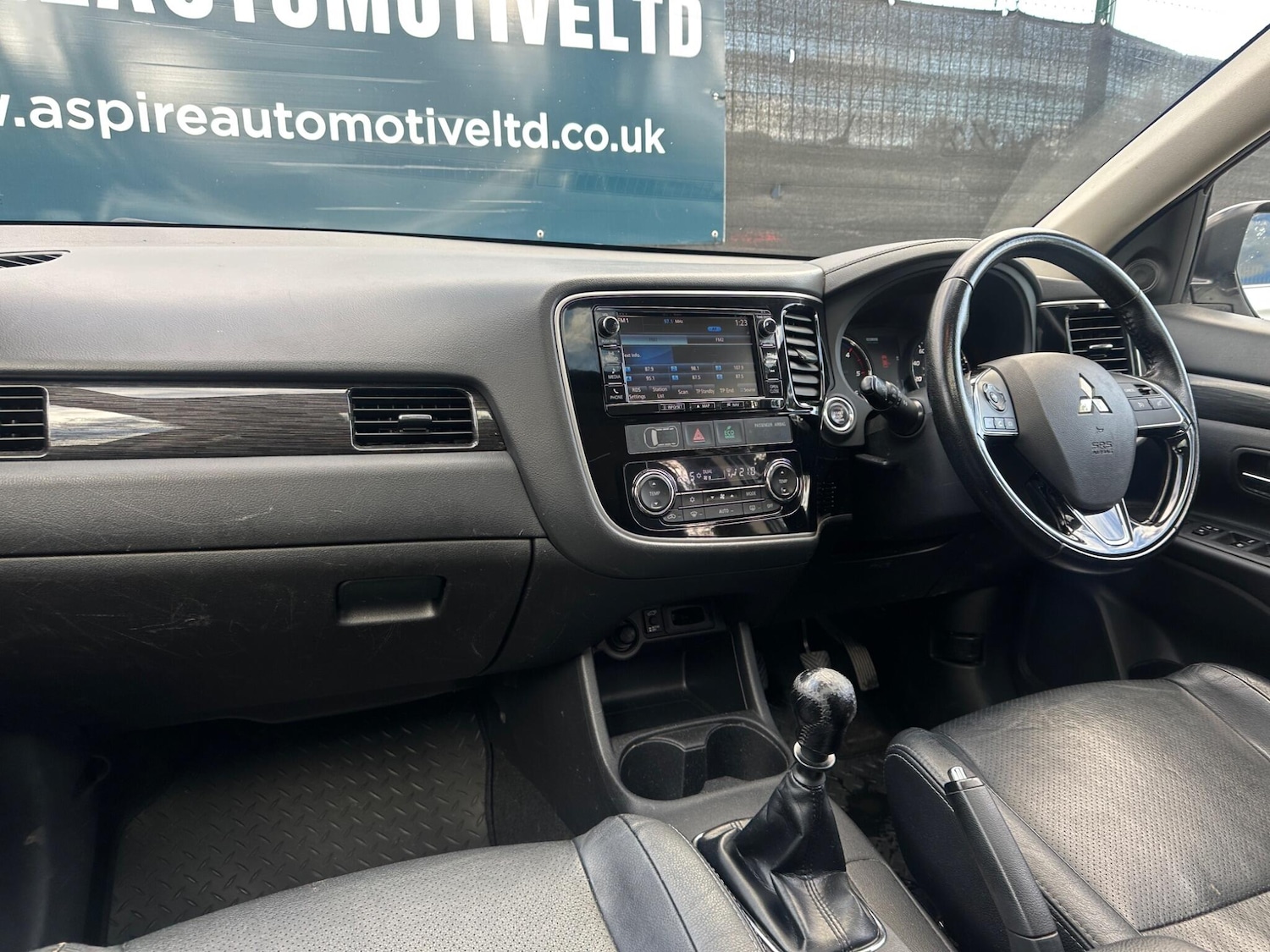 Used Mitsubishi Outlander 2016 for sale - 77229569: Photo 9