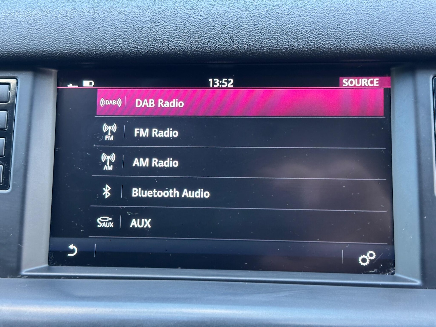 Used Land Rover Discovery Sport 2017 for sale - 76952772: Photo 31