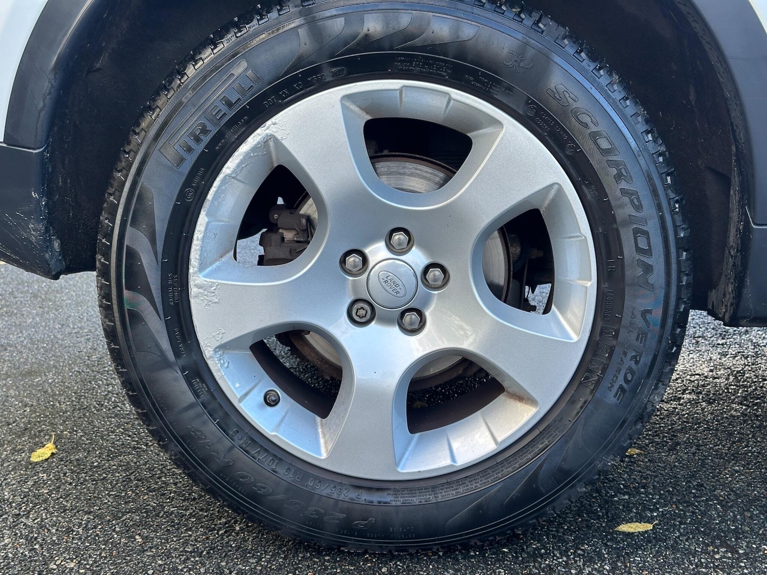 Used Land Rover Discovery Sport 2017 for sale - 76952772: Photo 52