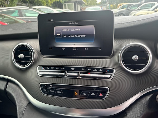 Used Mercedes-Benz V-Class 2018 for sale - 76167336: Photo 50
