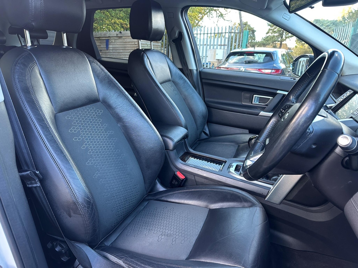 Used Land Rover Discovery Sport 2017 for sale - 76441356: Photo 14