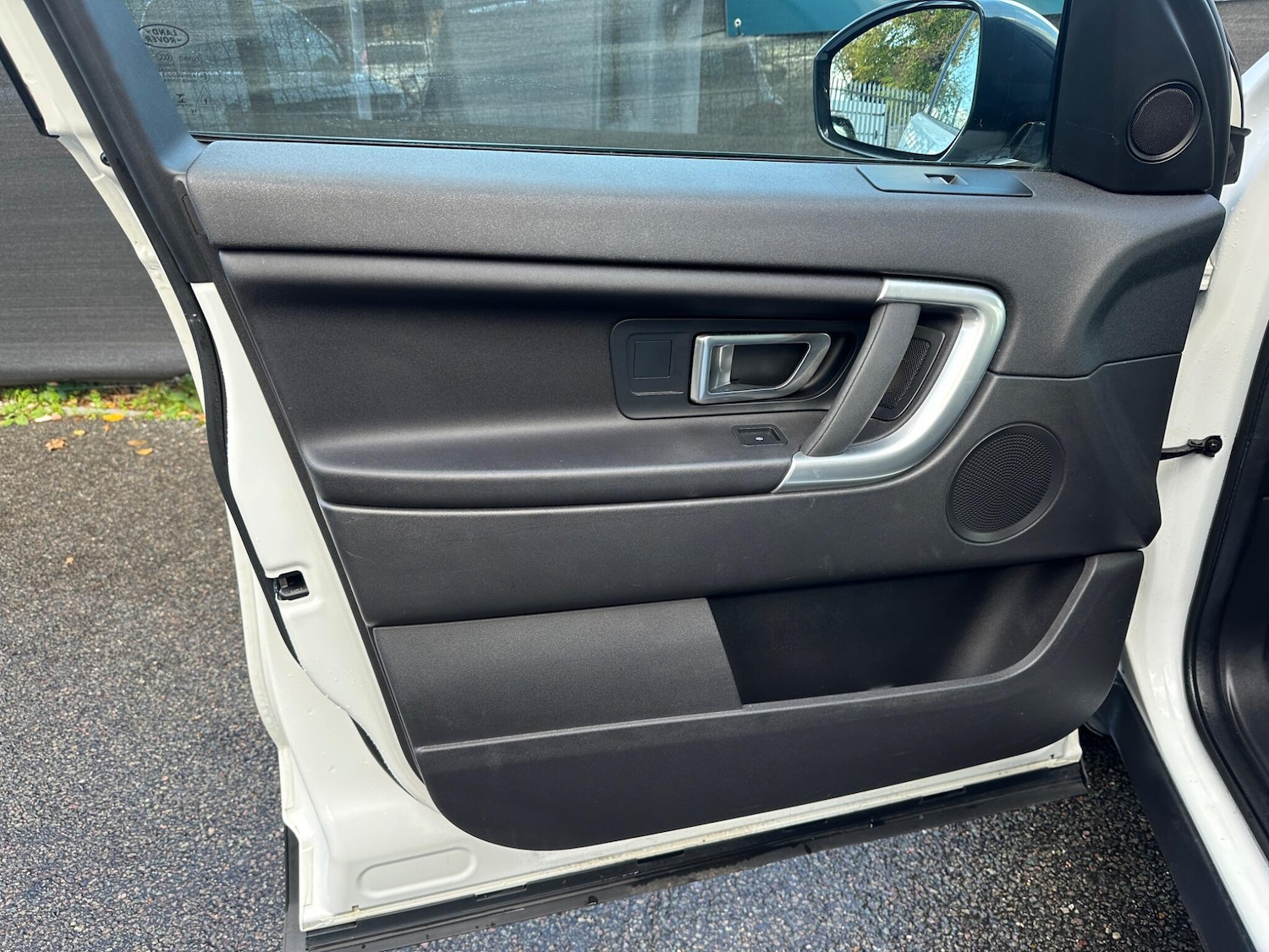 Used Land Rover Discovery Sport 2017 for sale - 76441356: Photo 26