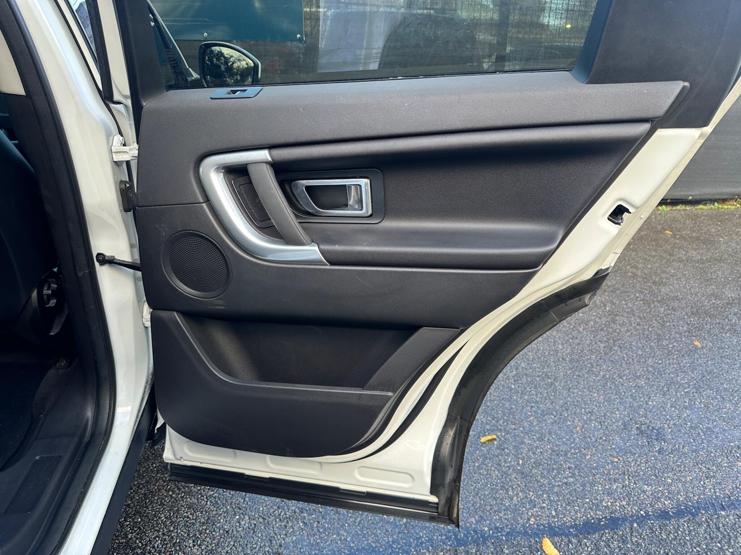 Used Land Rover Discovery Sport 2017 for sale - 76441356: Photo 29