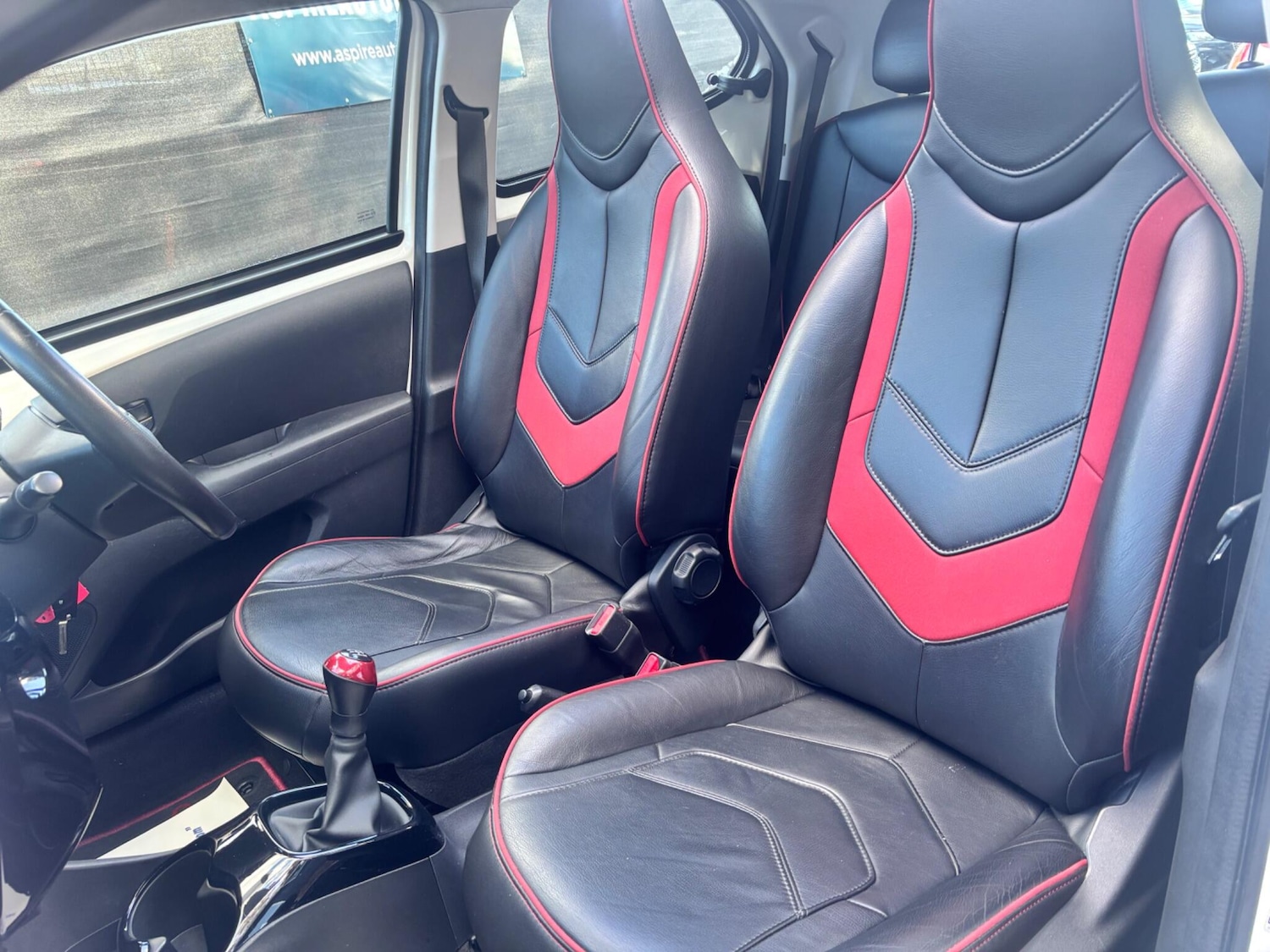 Used Toyota AYGO 2017 for sale - 76952391: Photo 26