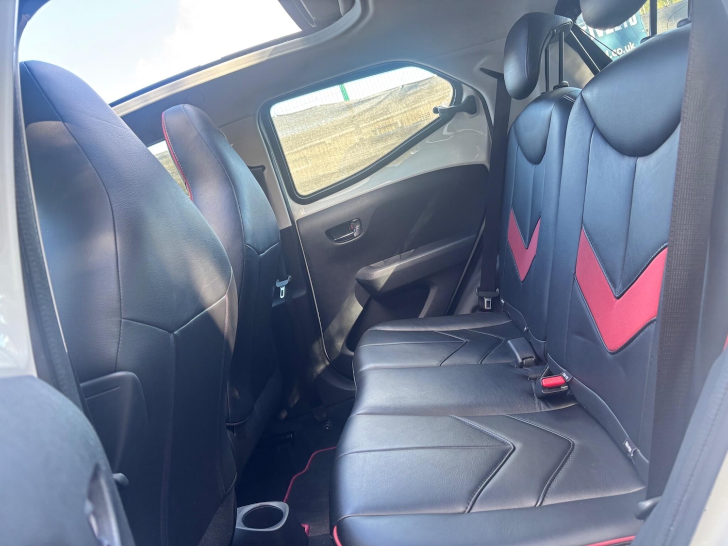 Used Toyota AYGO 2017 for sale - 76952391: Photo 30