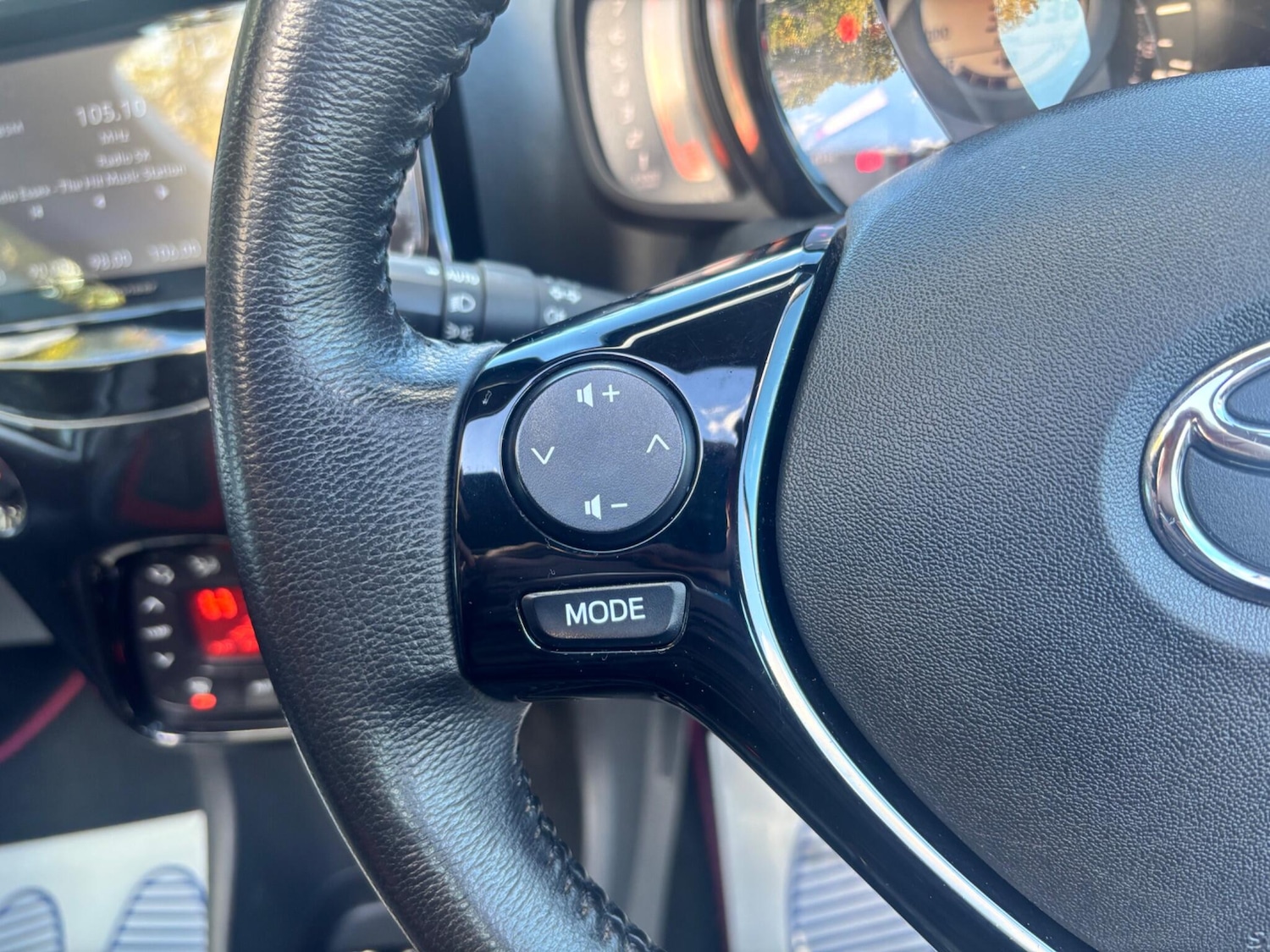 Used Toyota AYGO 2017 for sale - 76952391: Photo 38