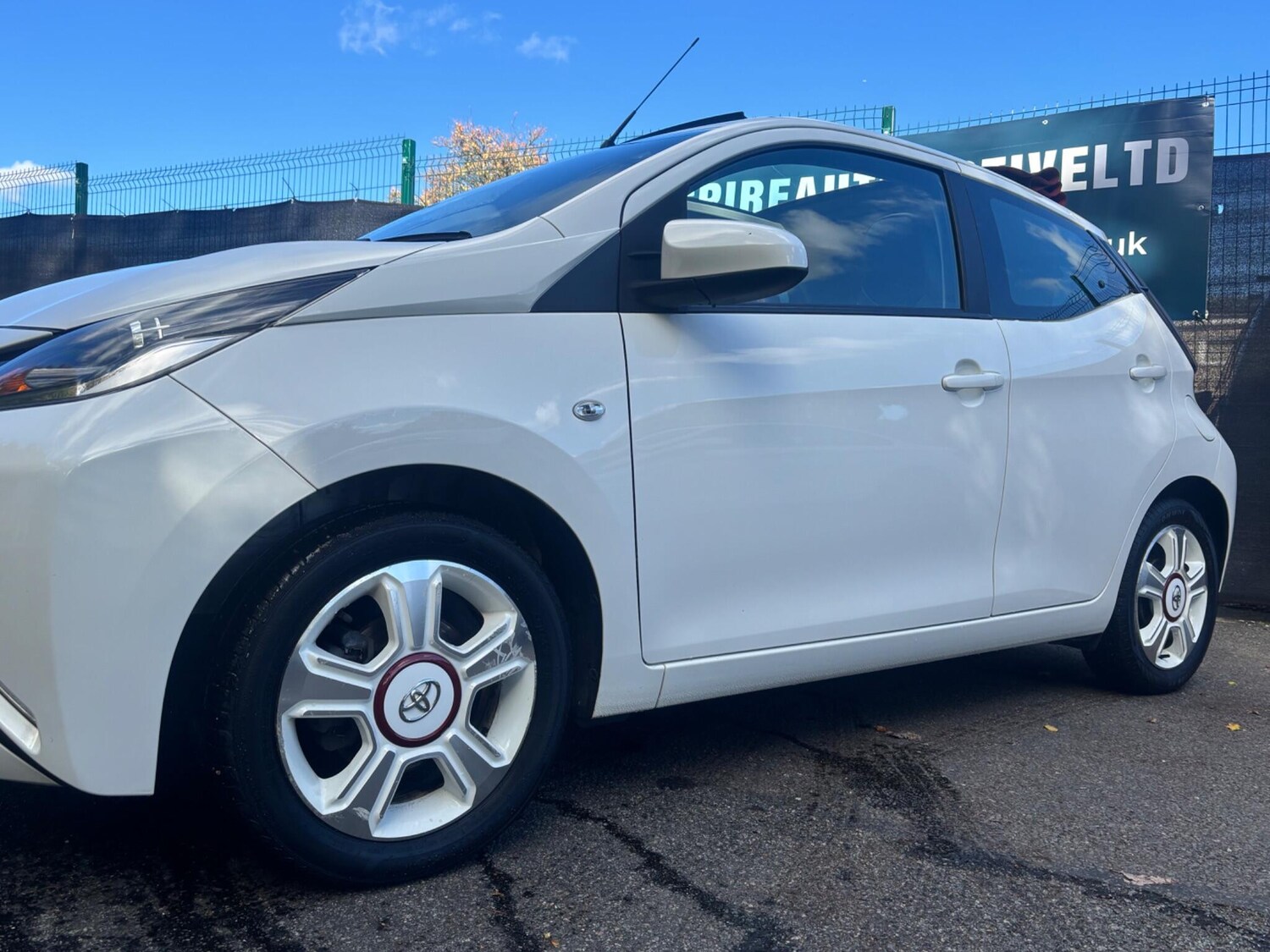Used Toyota AYGO 2017 for sale - 76952391: Photo 8