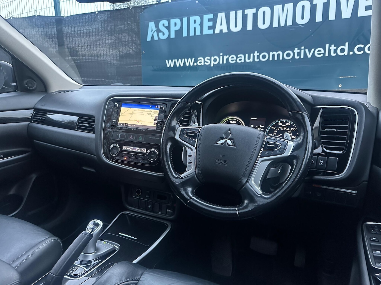 Used Mitsubishi Outlander 2016 for sale - 76952460: Photo 12