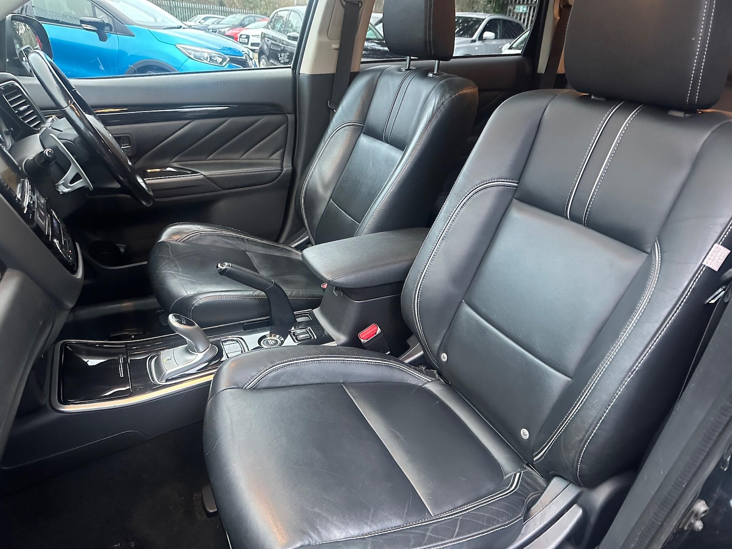 Used Mitsubishi Outlander 2016 for sale - 76952460: Photo 14