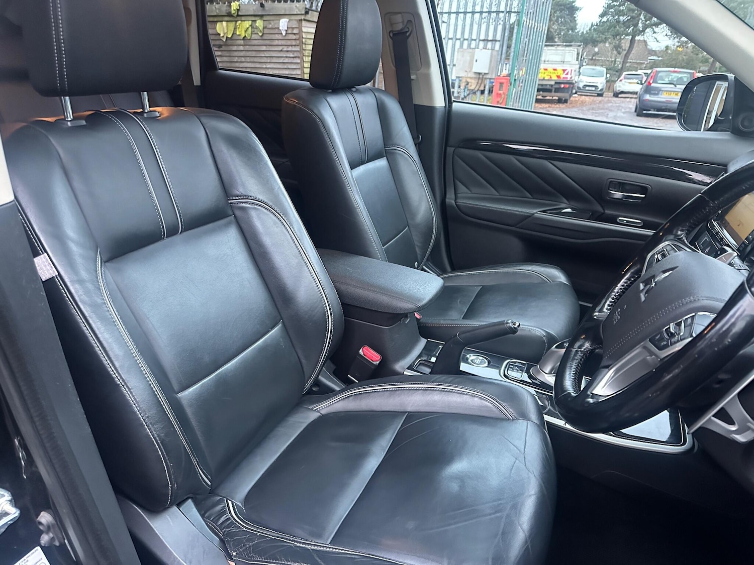 Used Mitsubishi Outlander 2016 for sale - 76952460: Photo 16