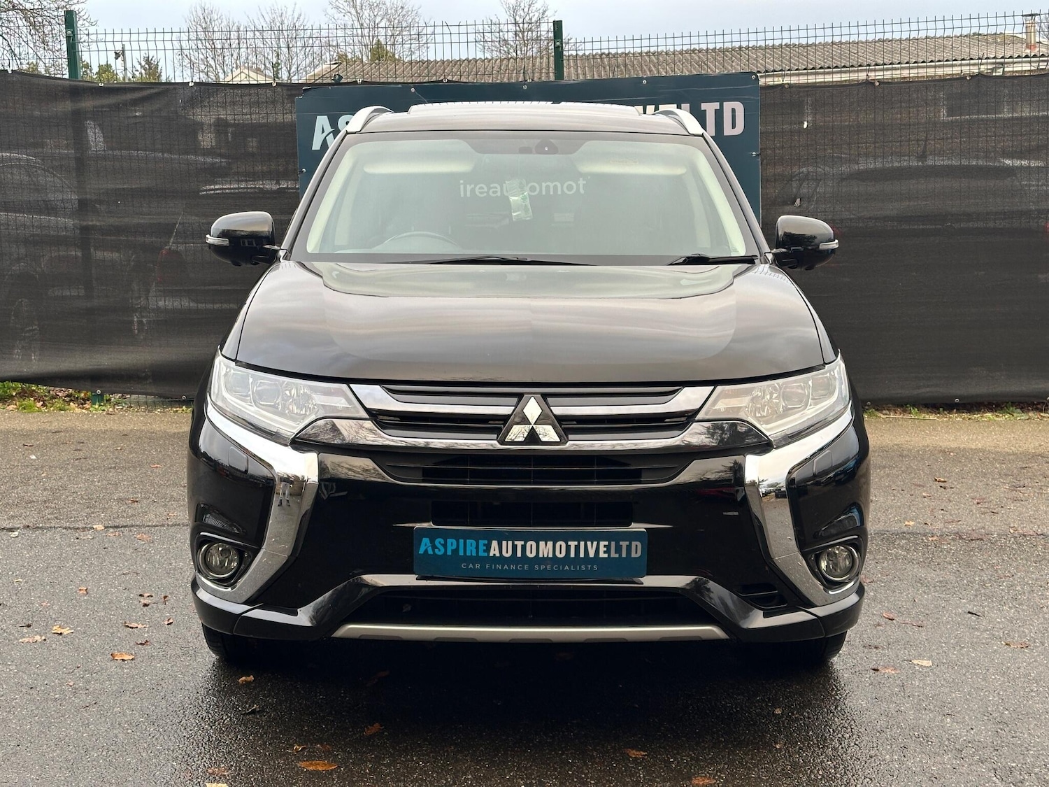 Used Mitsubishi Outlander 2016 for sale - 76952460: Photo 2