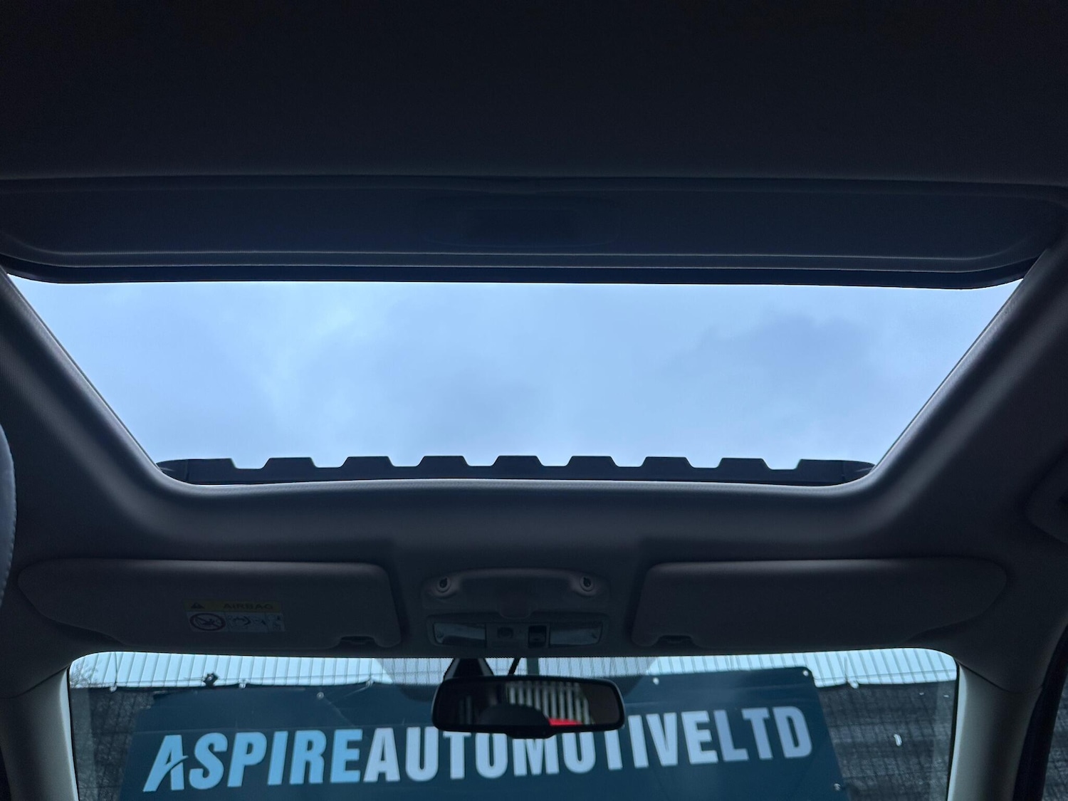 Used Mitsubishi Outlander 2016 for sale - 76952460: Photo 42