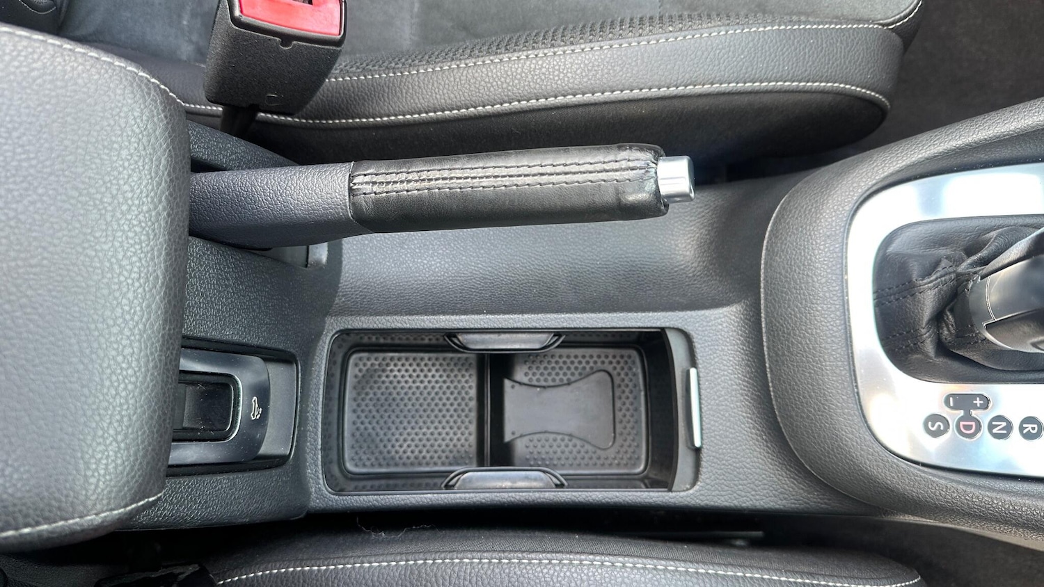 Used Volkswagen Golf 2014 for sale - 77016123: Photo 41