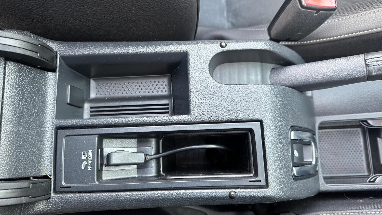 Used Volkswagen Golf 2014 for sale - 77016123: Photo 42