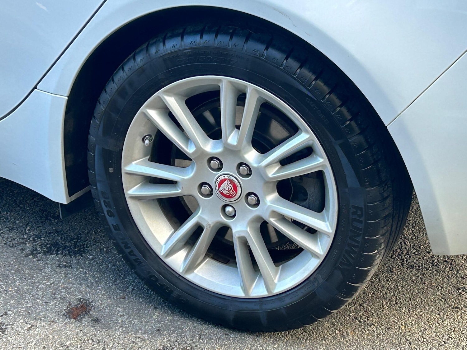 Used Jaguar XE 2015 for sale - 76388490: Photo 20