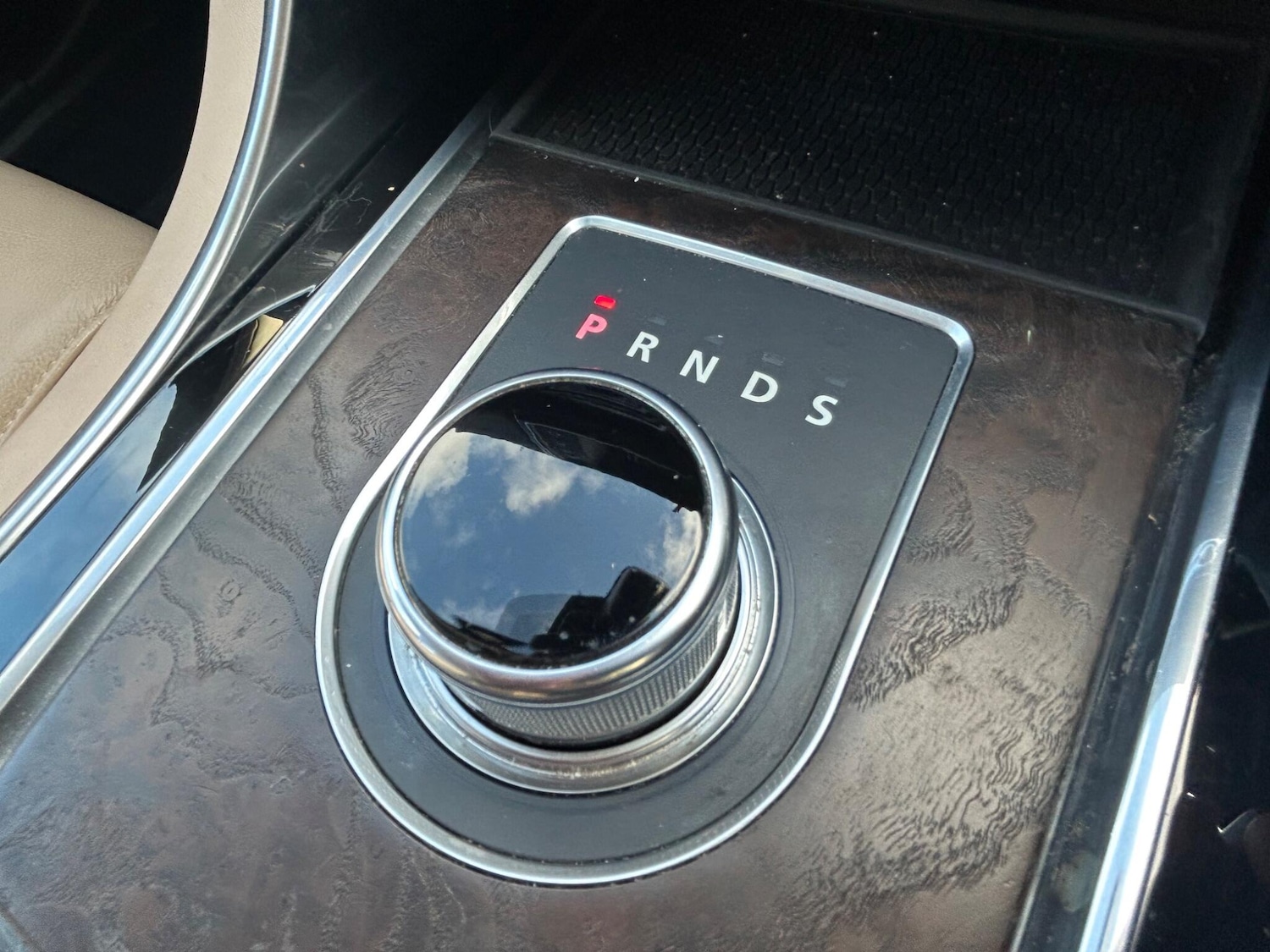 Used Jaguar XE 2015 for sale - 76388490: Photo 29