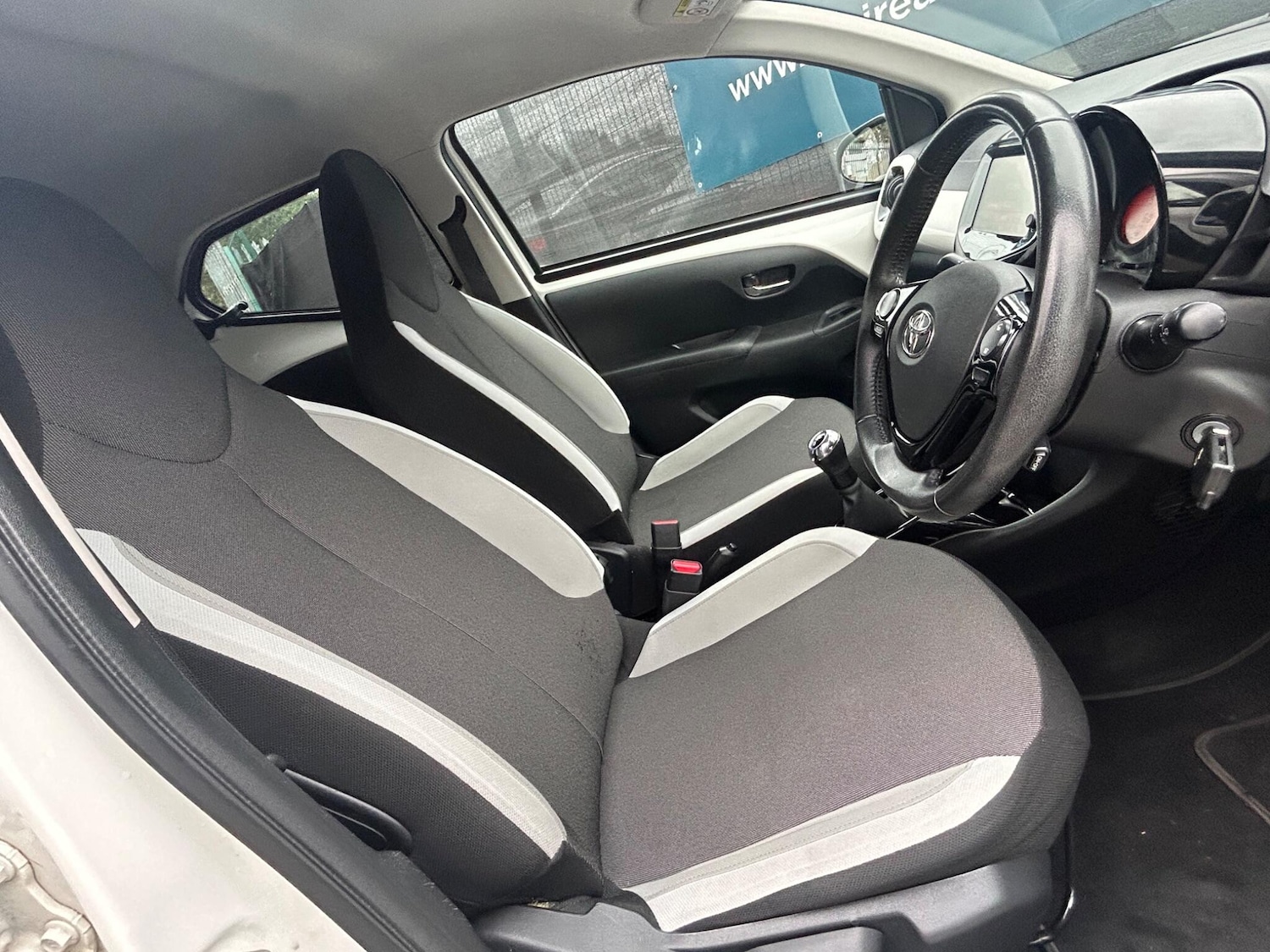 Used Toyota AYGO 2017 for sale - 77598425: Photo 11