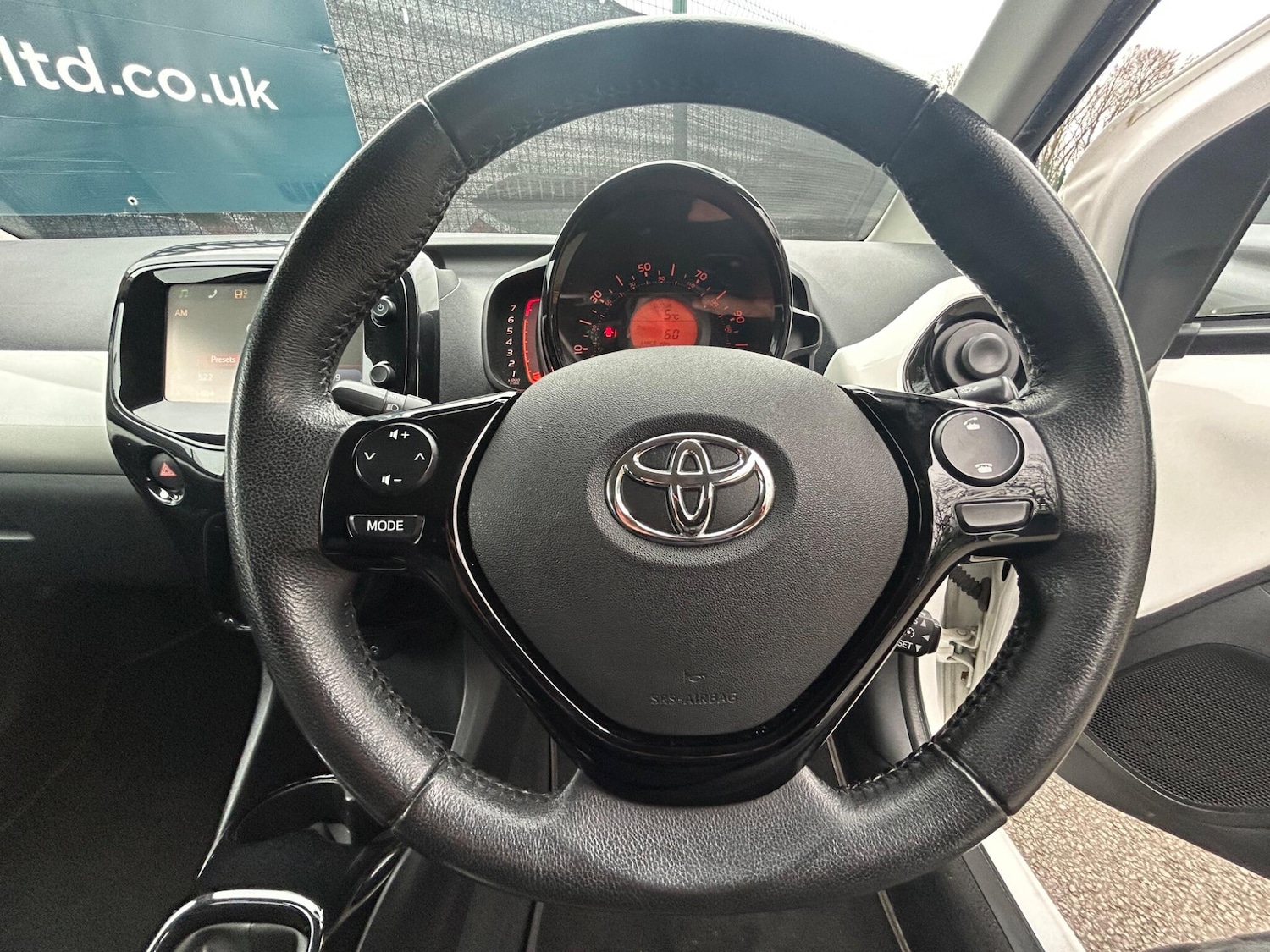 Used Toyota AYGO 2017 for sale - 77598425: Photo 31