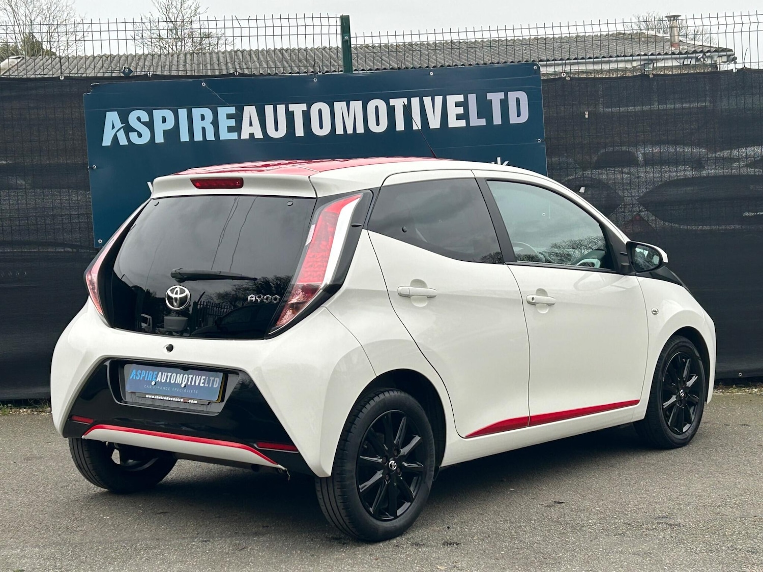 Used Toyota AYGO 2017 for sale - 77598425: Photo 6